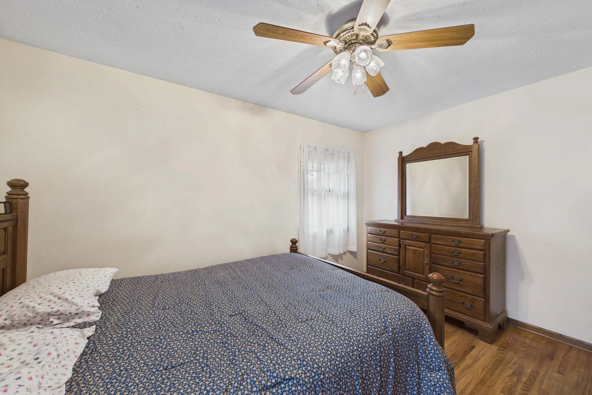 Photo 18 of 8831 Greenway S Avenue