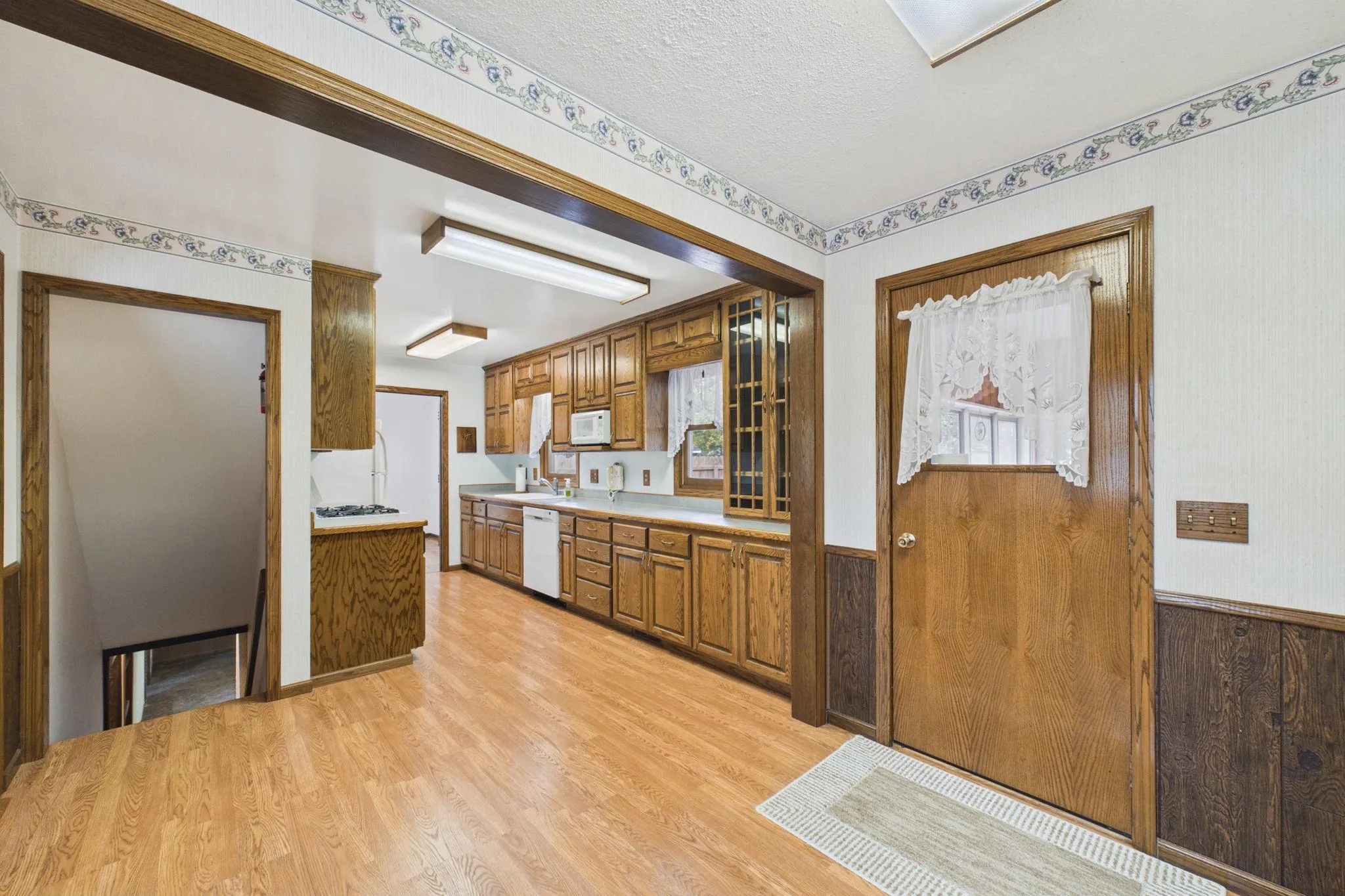 Photo 7 of 8831 Greenway S Avenue