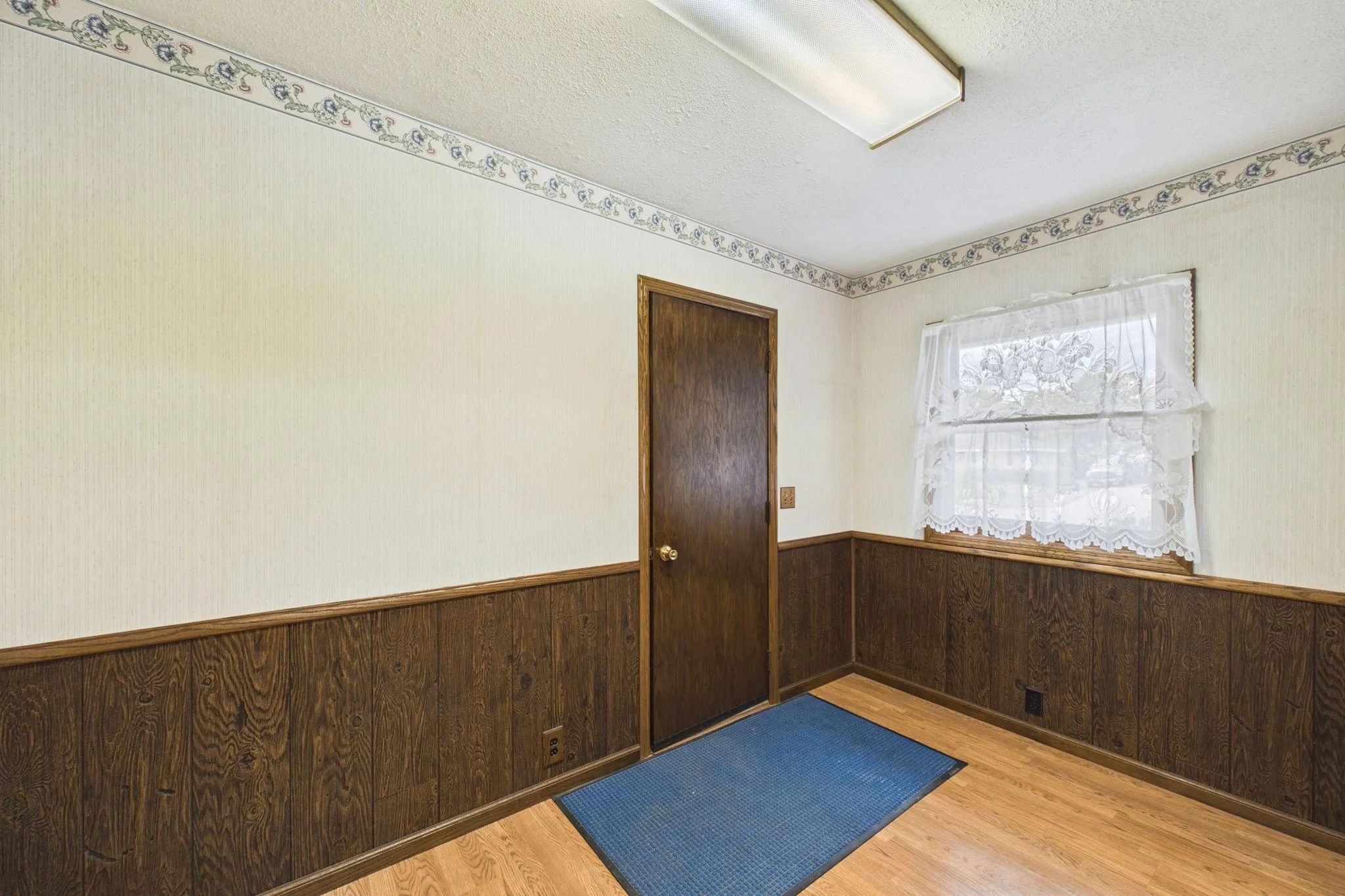 Photo 6 of 8831 Greenway S Avenue
