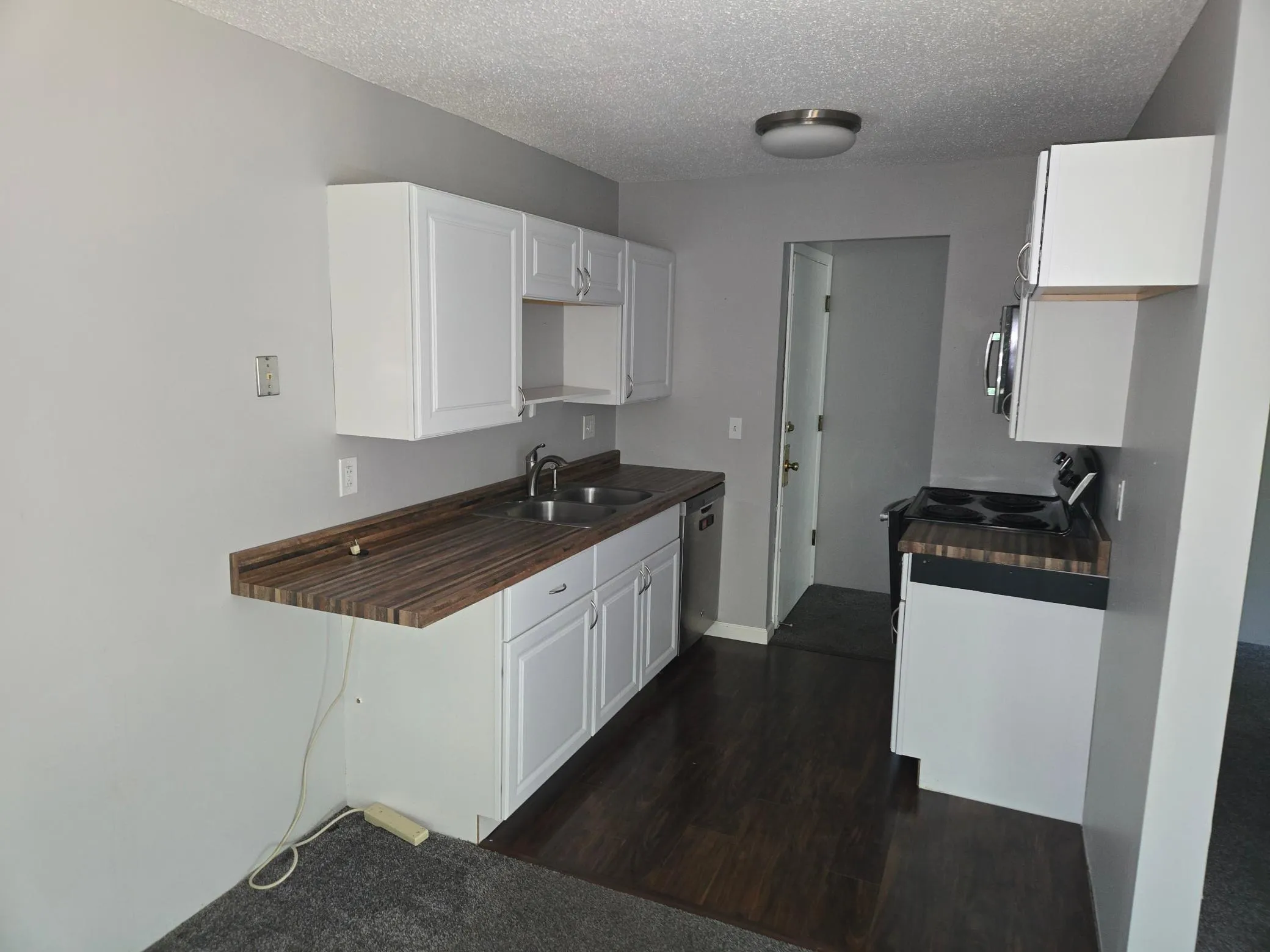 Photo 2 of 3421 Kent Street Unit 509