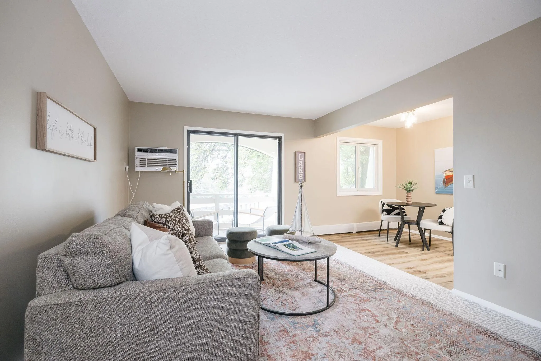 Photo 2 of 4407 Wilshire Boulevard Unit 310