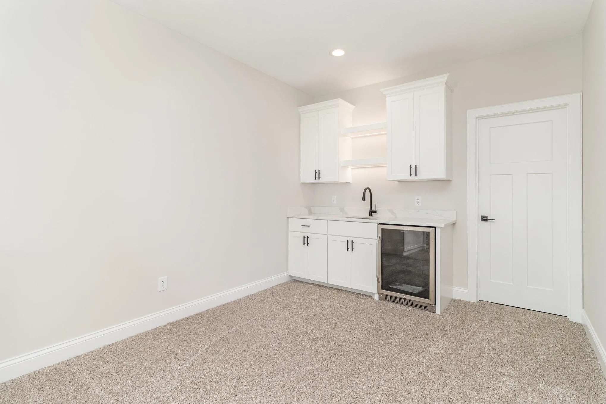 Photo 17 of 3880 Larabee Ne Avenue