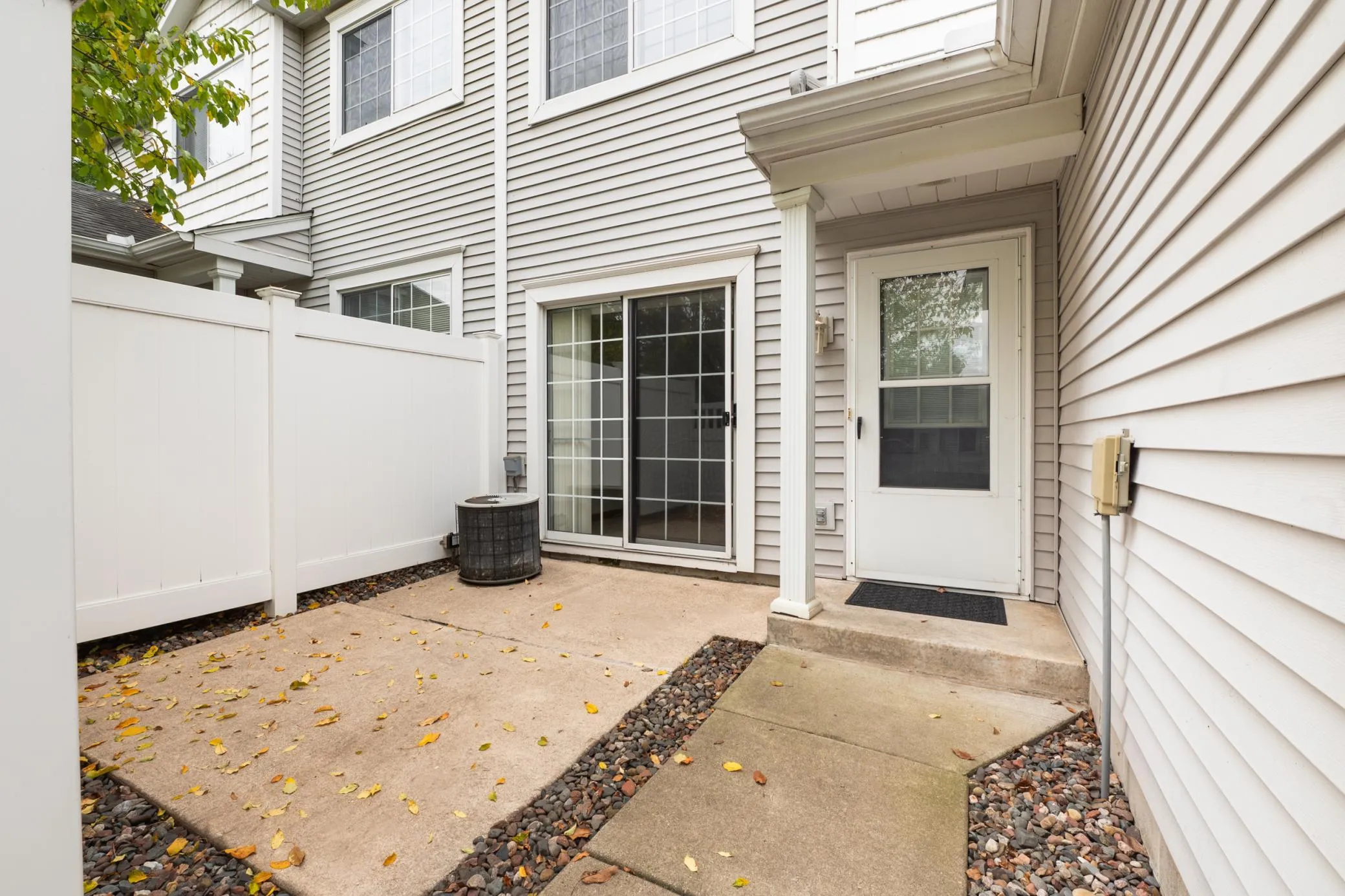 Photo 3 of 11508 Elmwood N Avenue