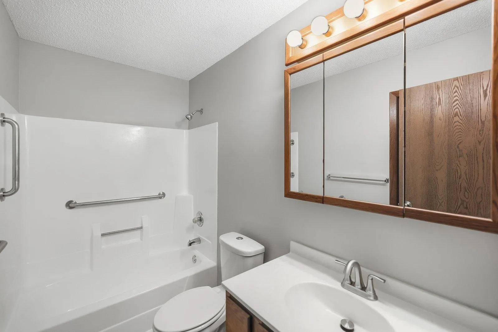 Photo 10 of 925 Bahls Drive Unit 102