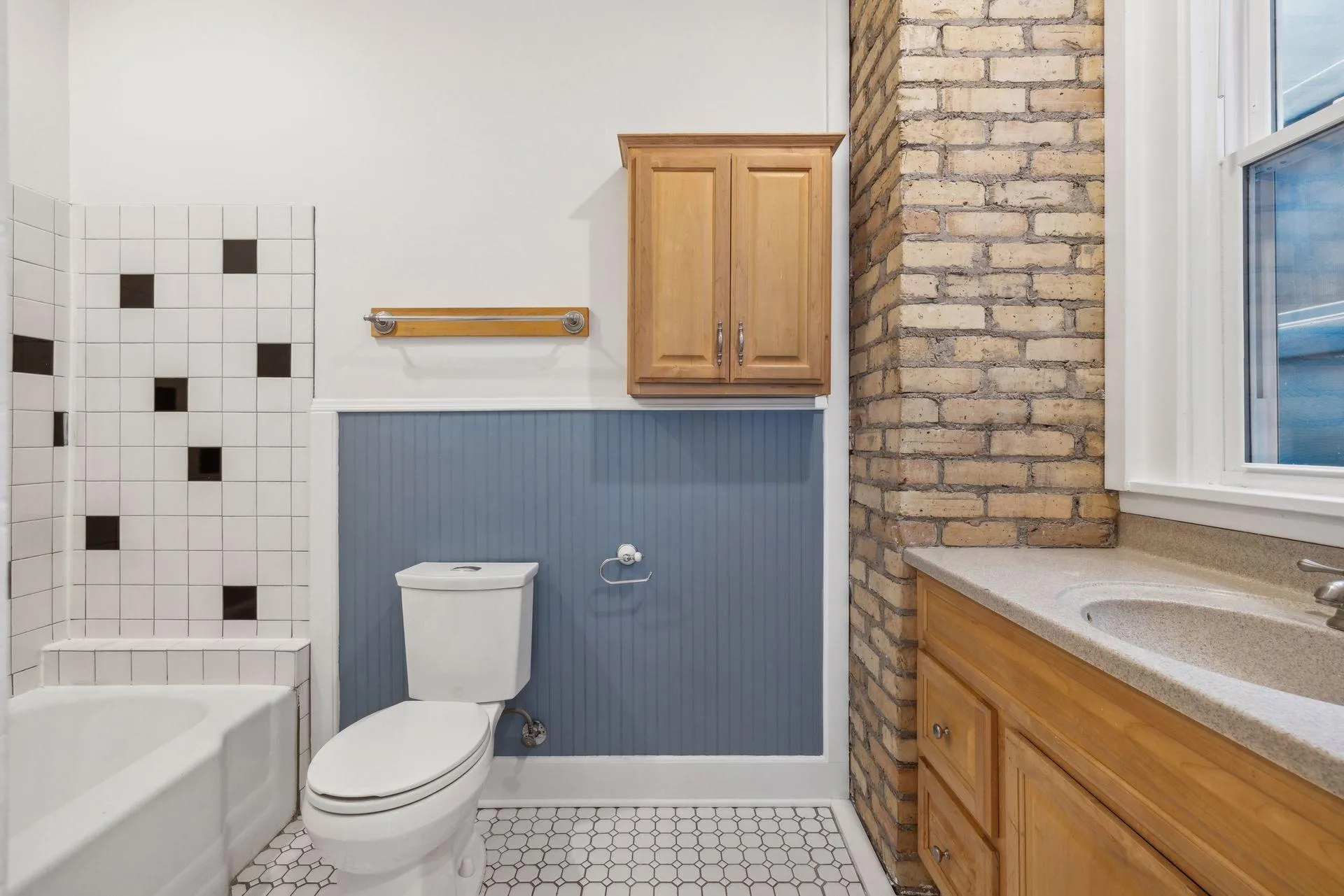 Photo 52 of 2125 Harriet Avenue