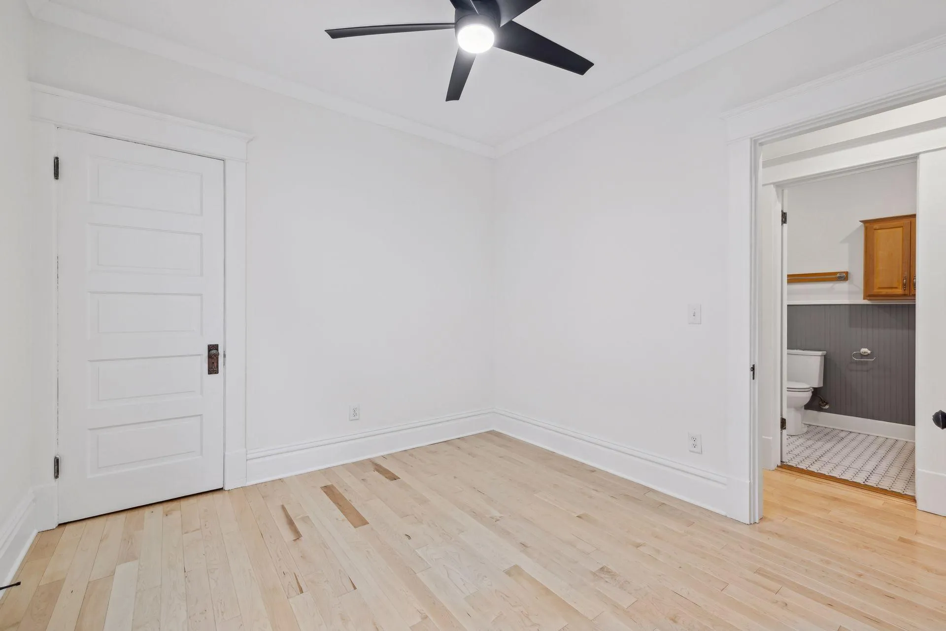 Photo 51 of 2125 Harriet Avenue