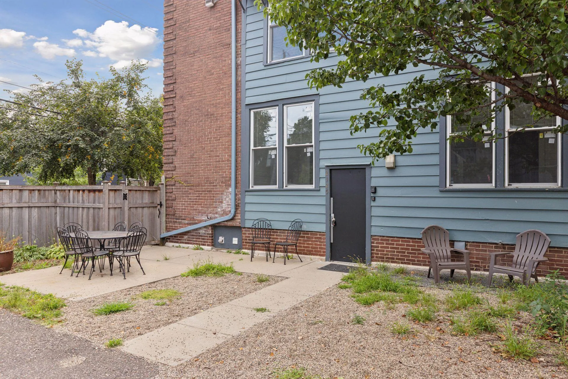 Photo 88 of 2125 Harriet Avenue