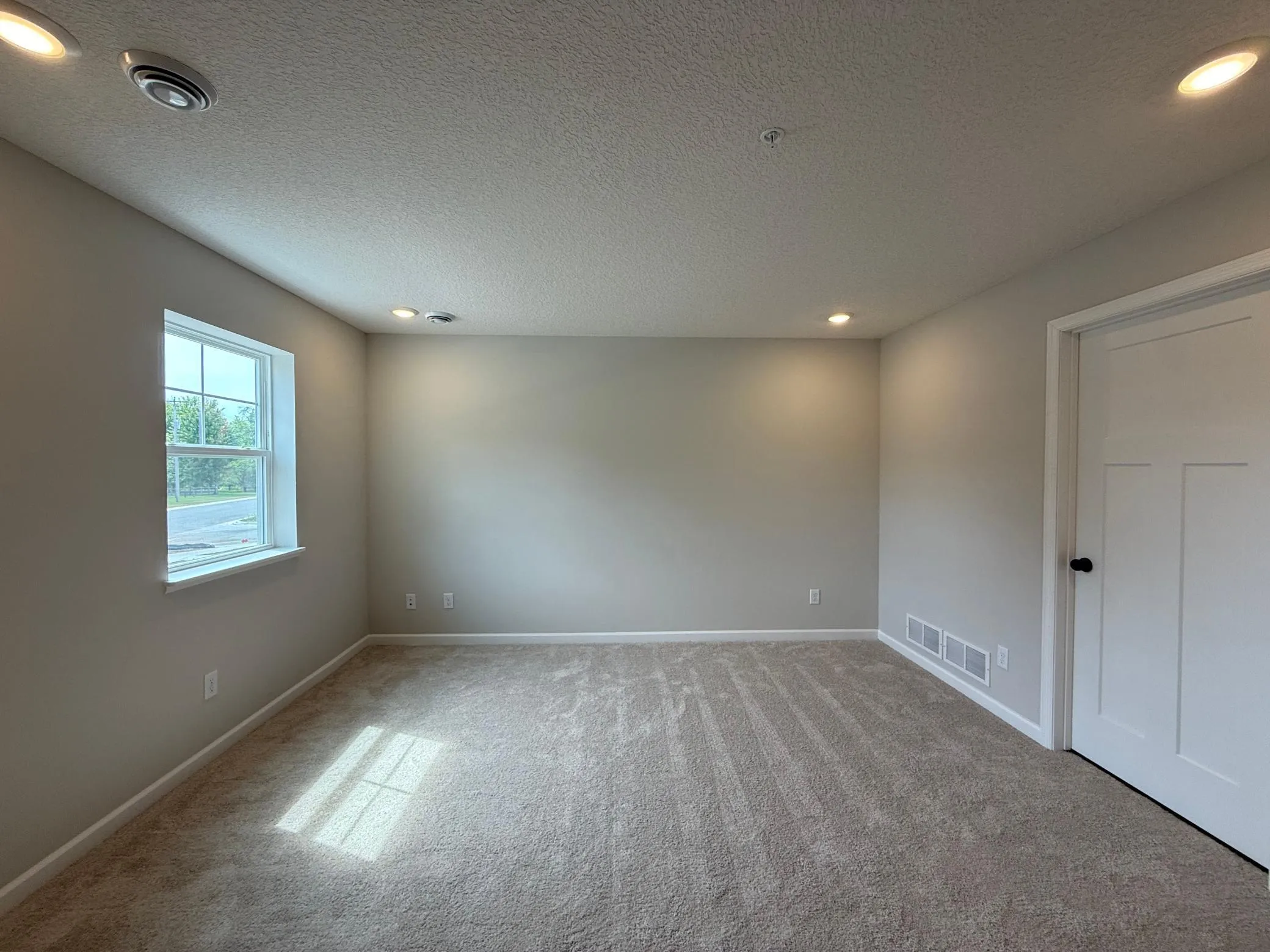 Photo 14 of 13624 Willow Drive