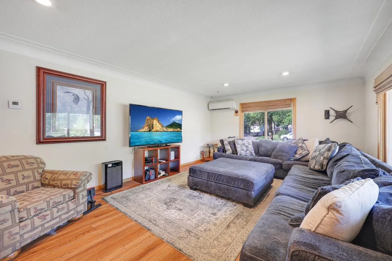 Photo 5 of 505 4th S Street