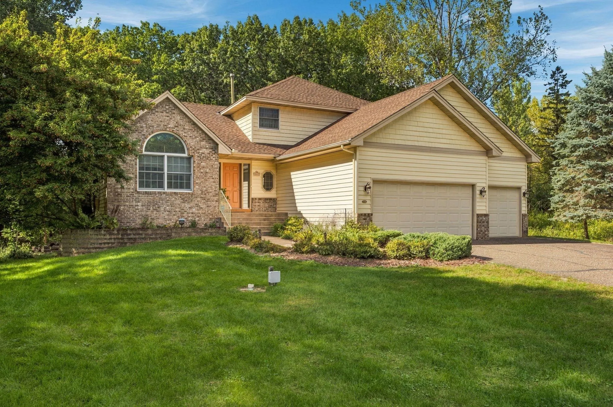 Photo 5 of 11502 Meadow Ne Lane