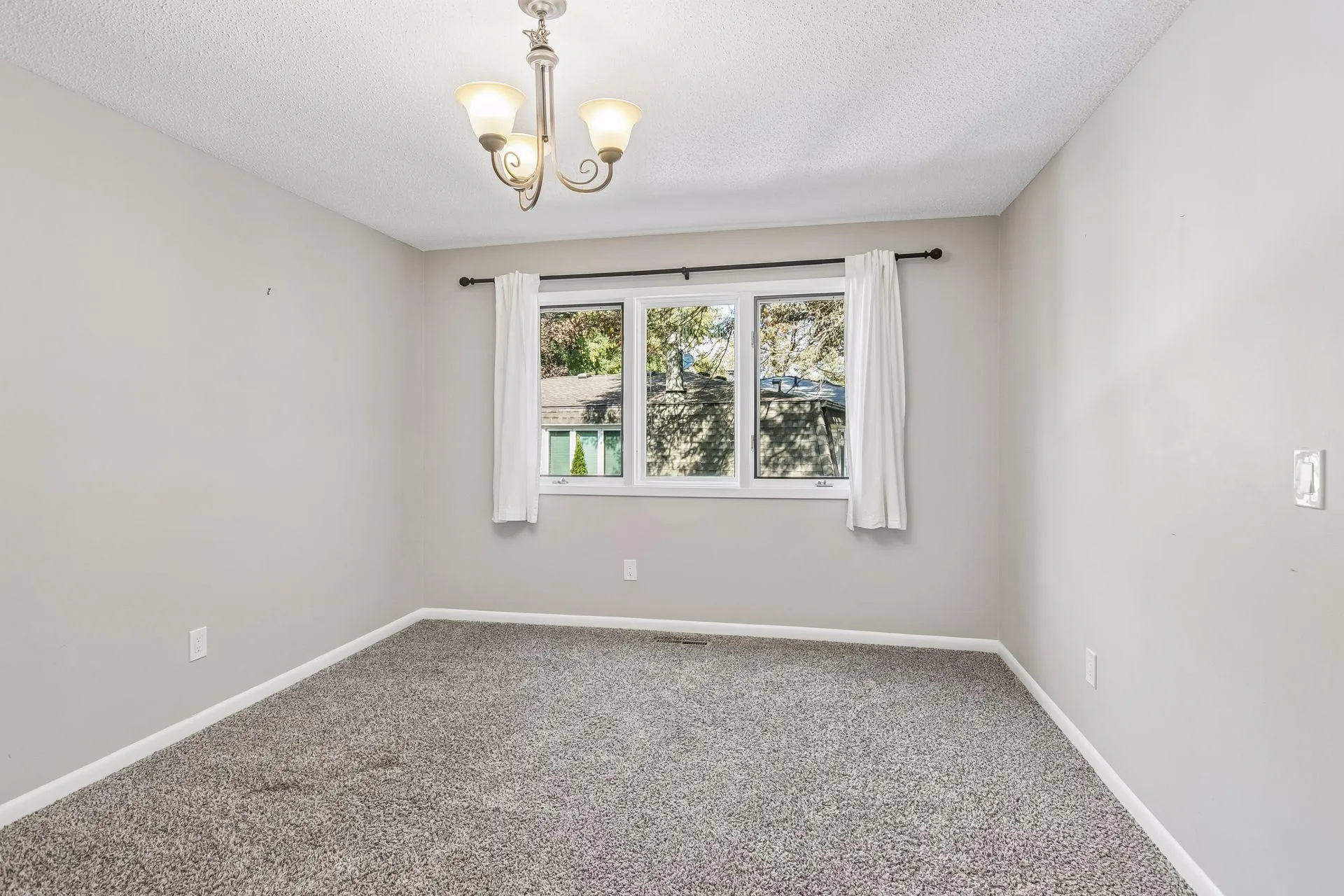 Photo 13 of 9505 Clubhouse Road