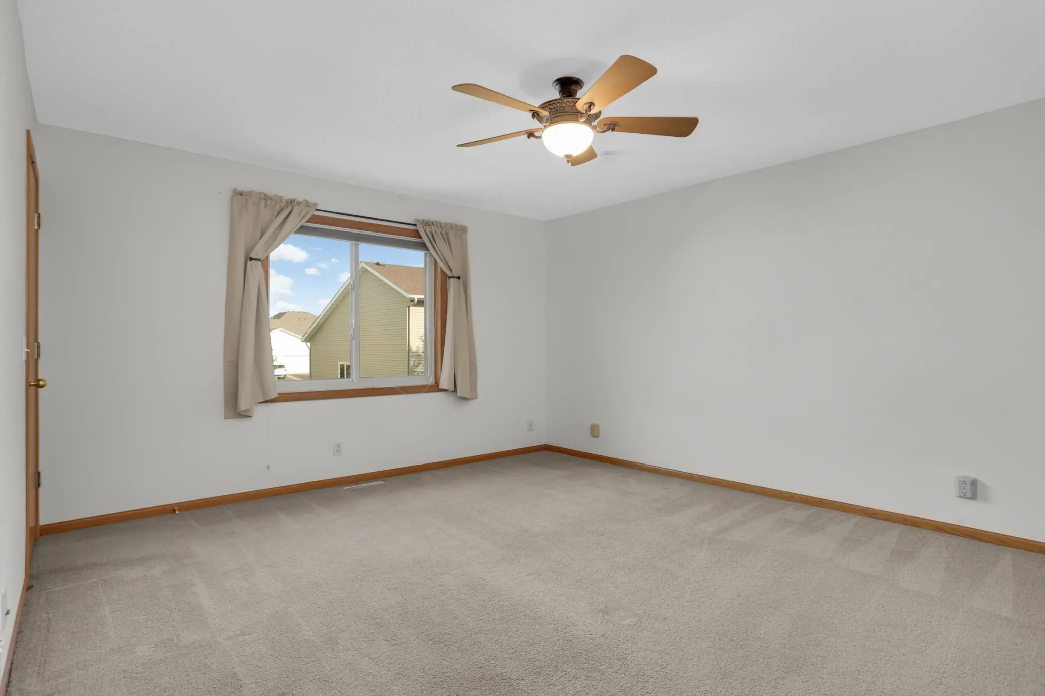 Photo 22 of 1545 Chartreux Avenue