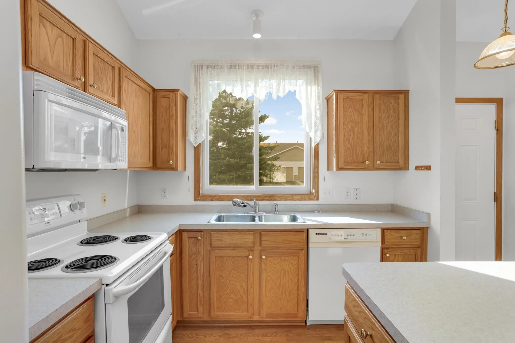 Photo 15 of 1545 Chartreux Avenue