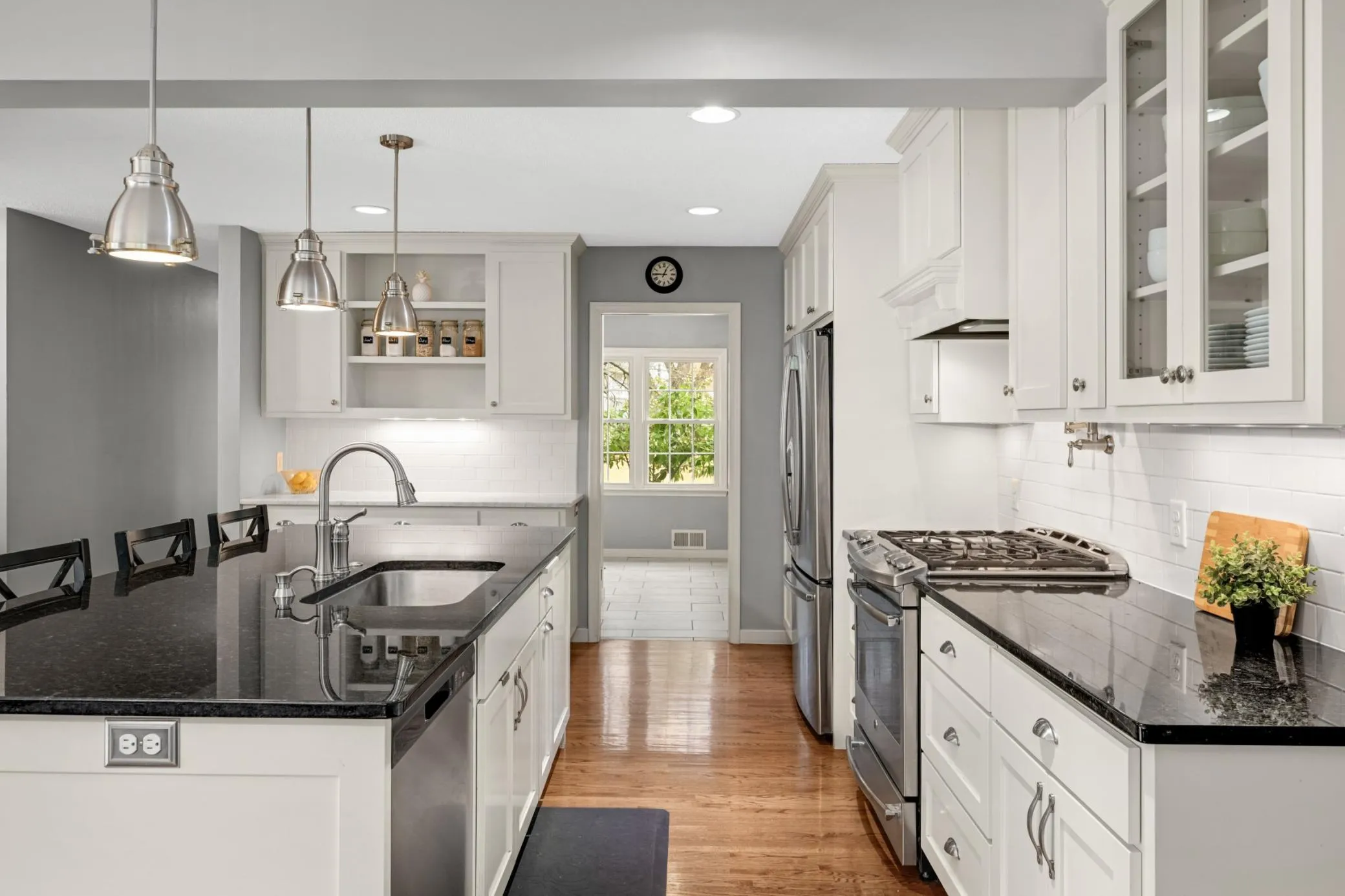 Photo 14 of 5505 Warden Avenue