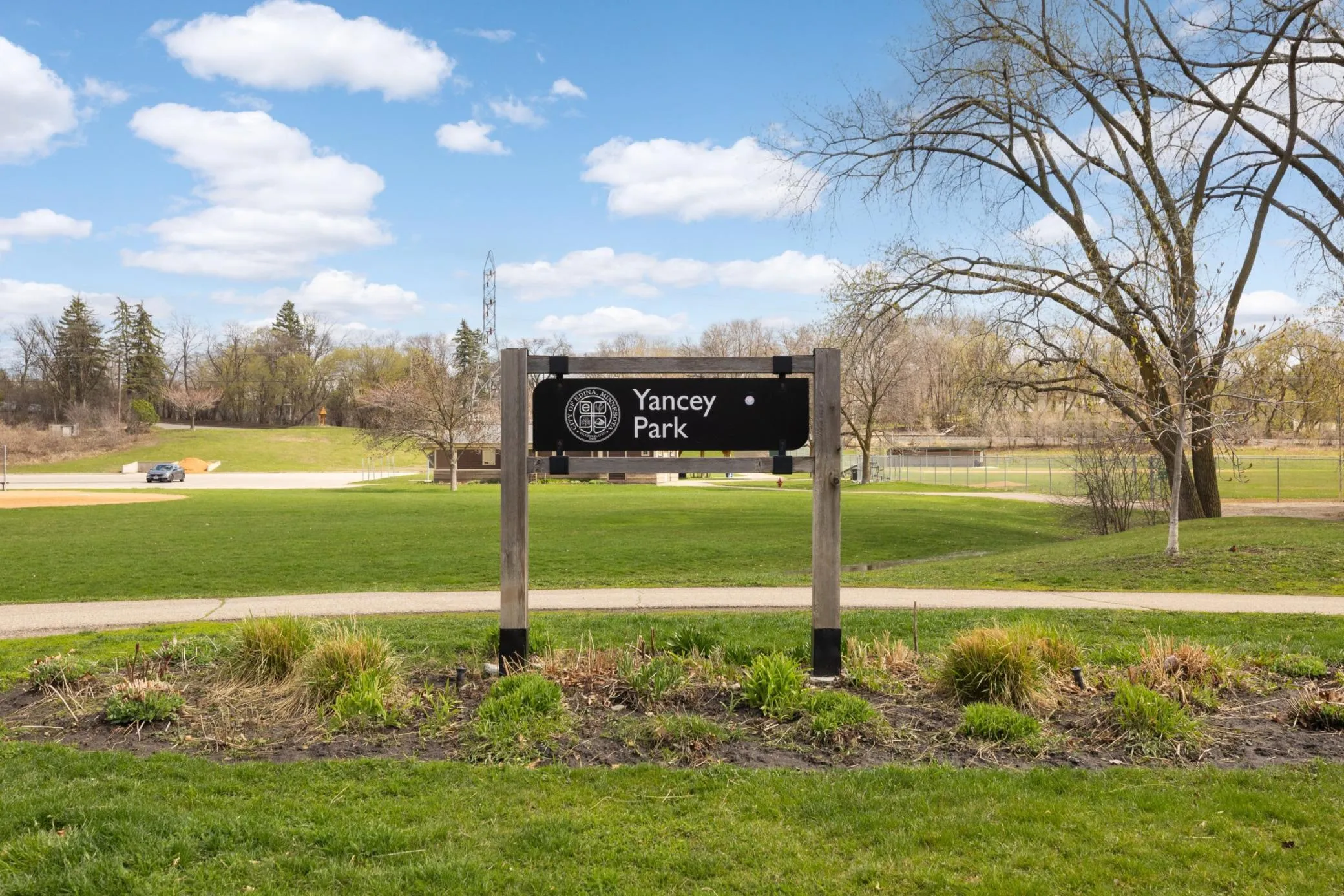 Photo 40 of 5505 Warden Avenue
