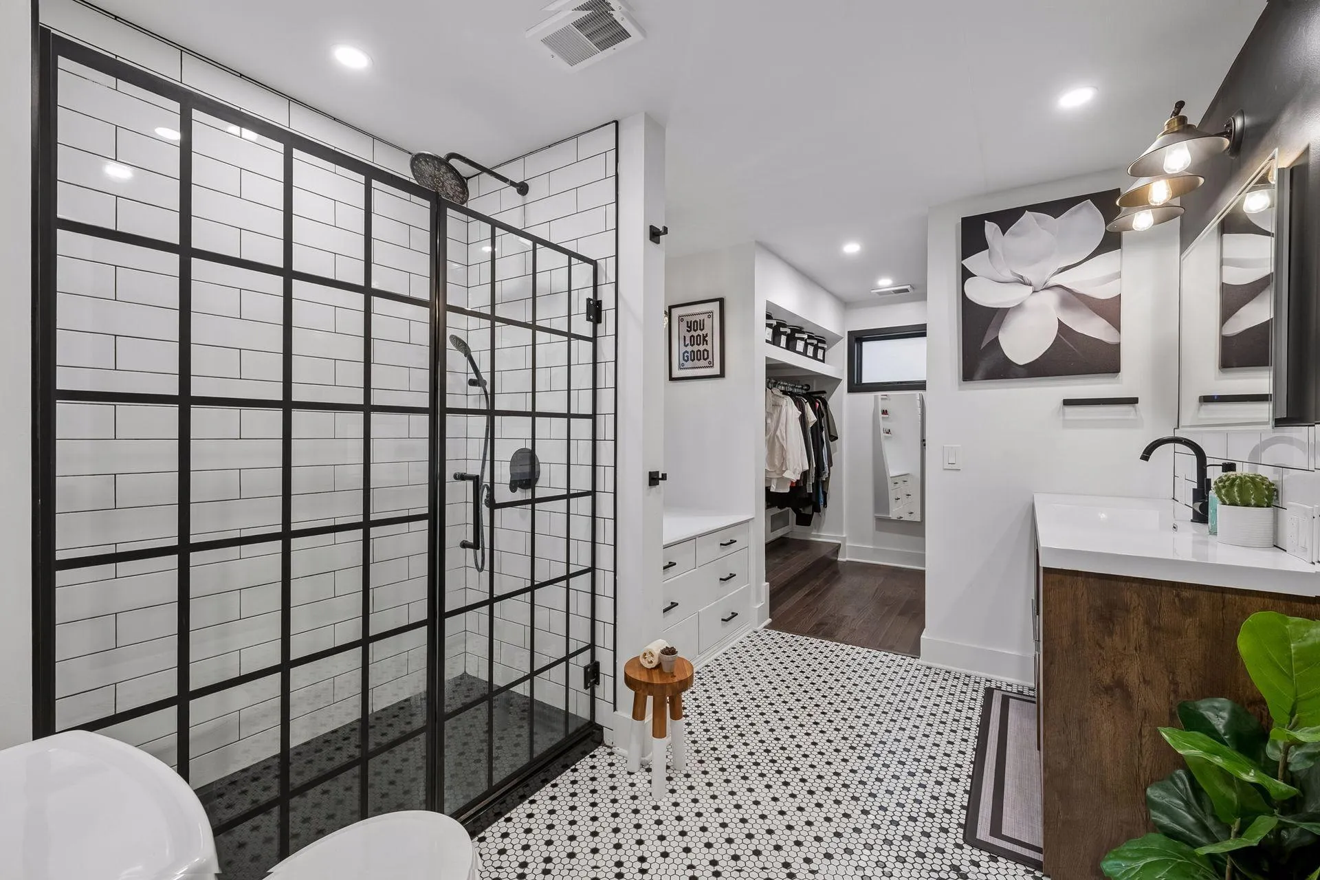 Photo 22 of 2510 W 22nd Street