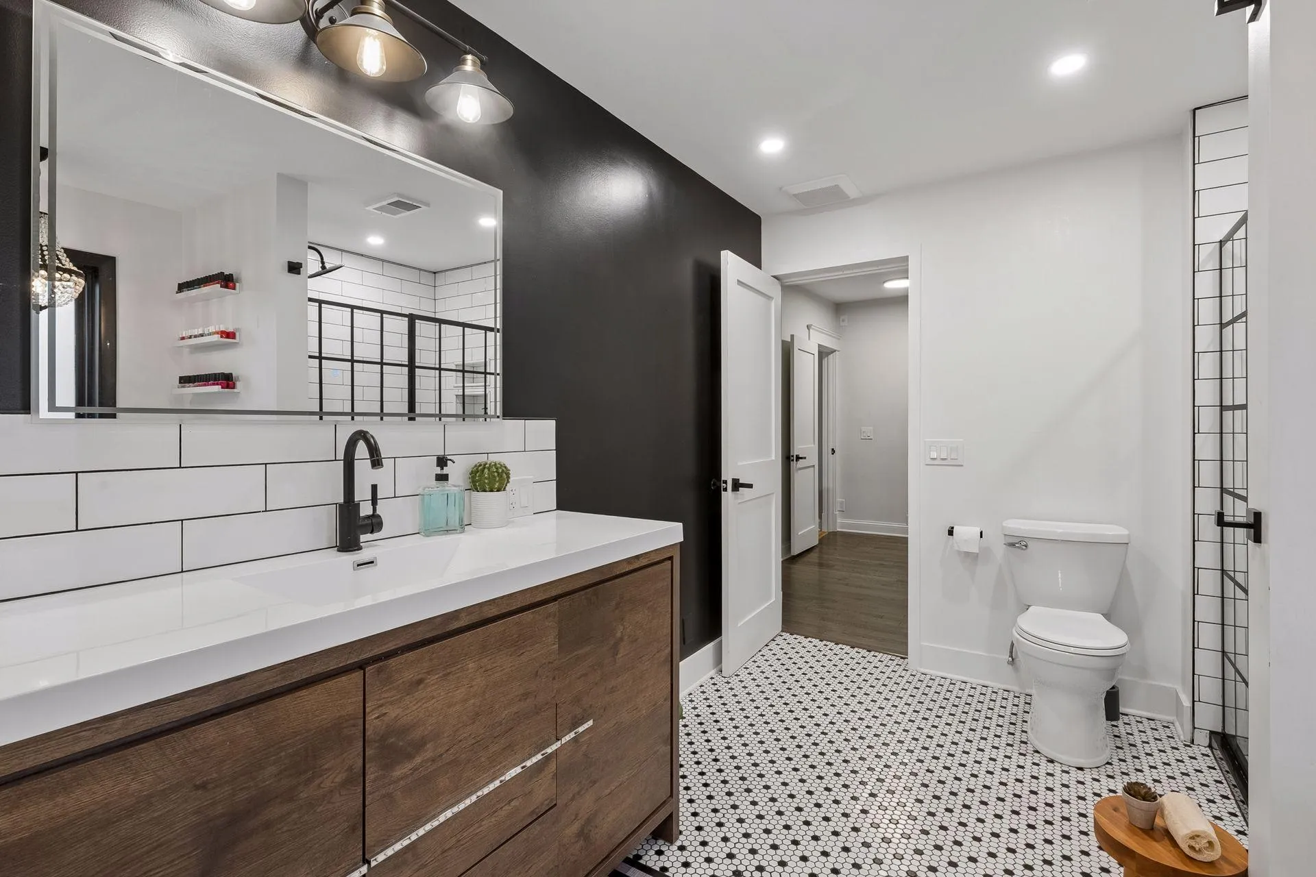 Photo 23 of 2510 W 22nd Street