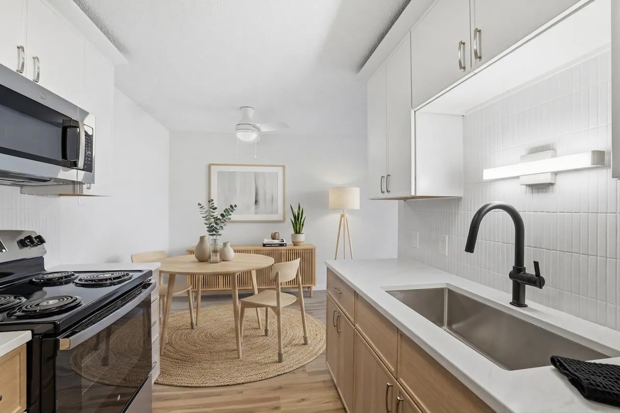 Photo 5 of 14630 Garrett Avenue Unit 611