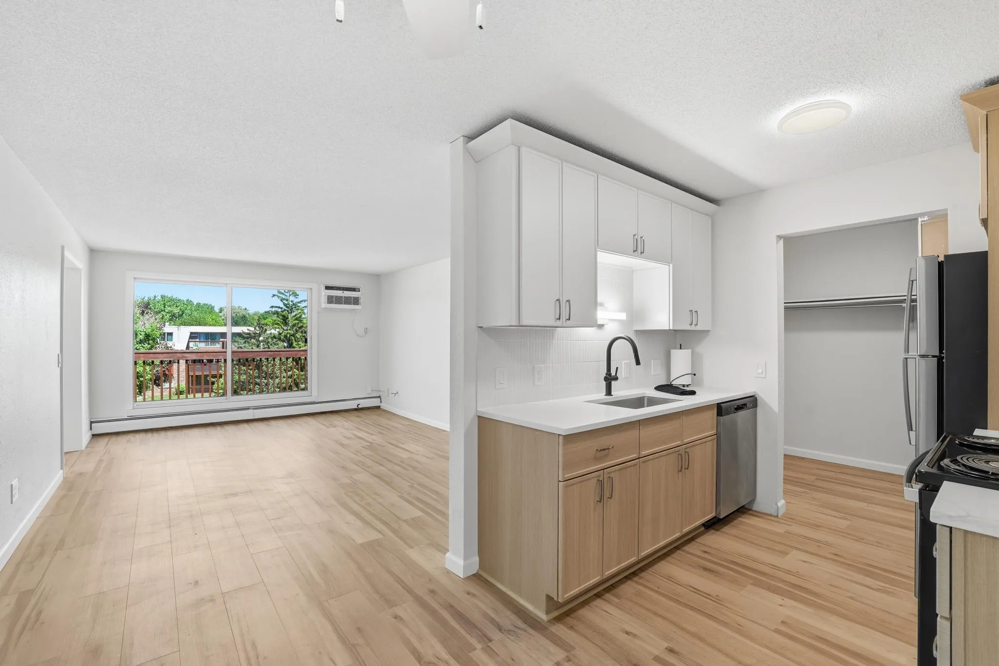 Photo 7 of 14630 Garrett Avenue Unit 611