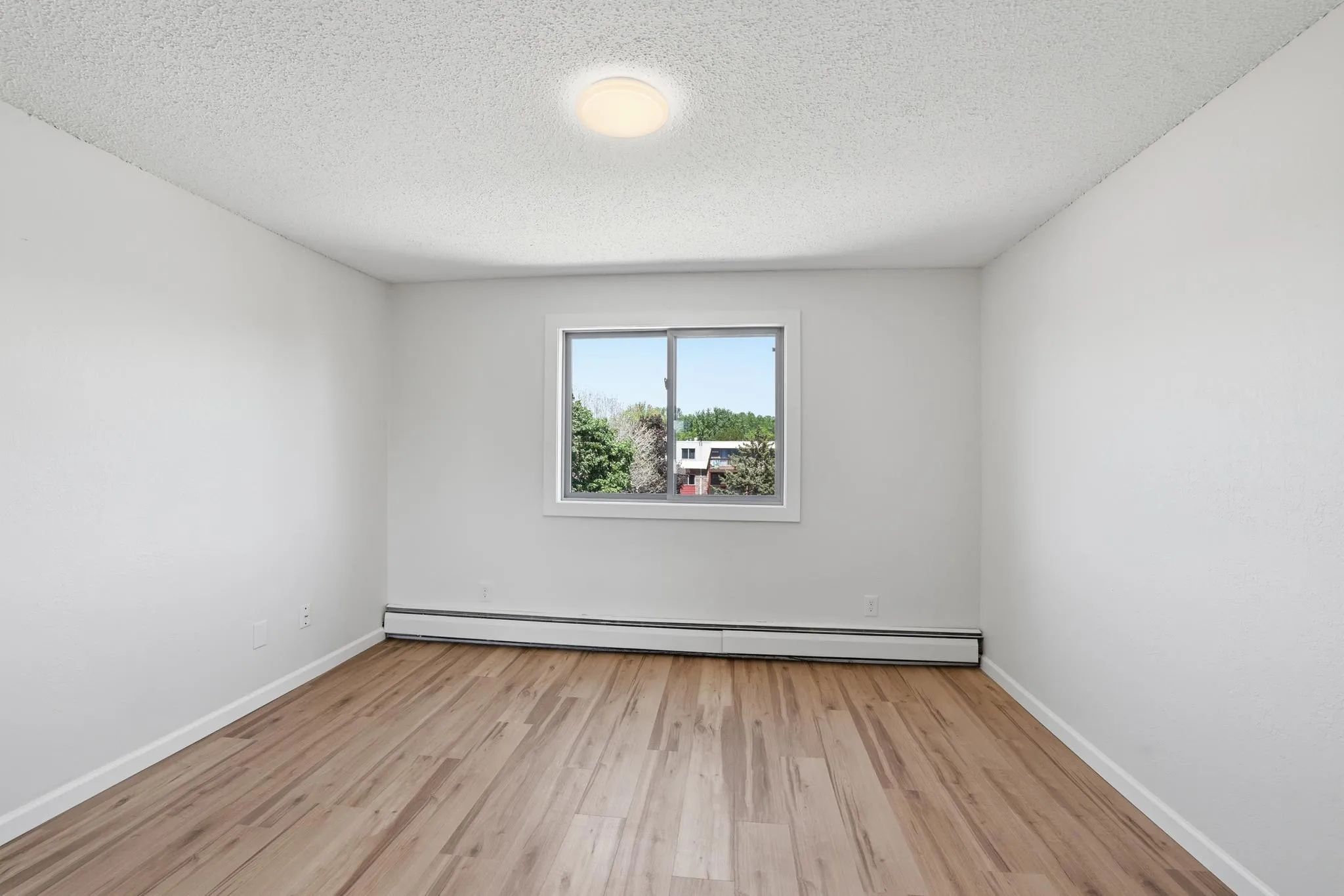Photo 11 of 14630 Garrett Avenue Unit 611