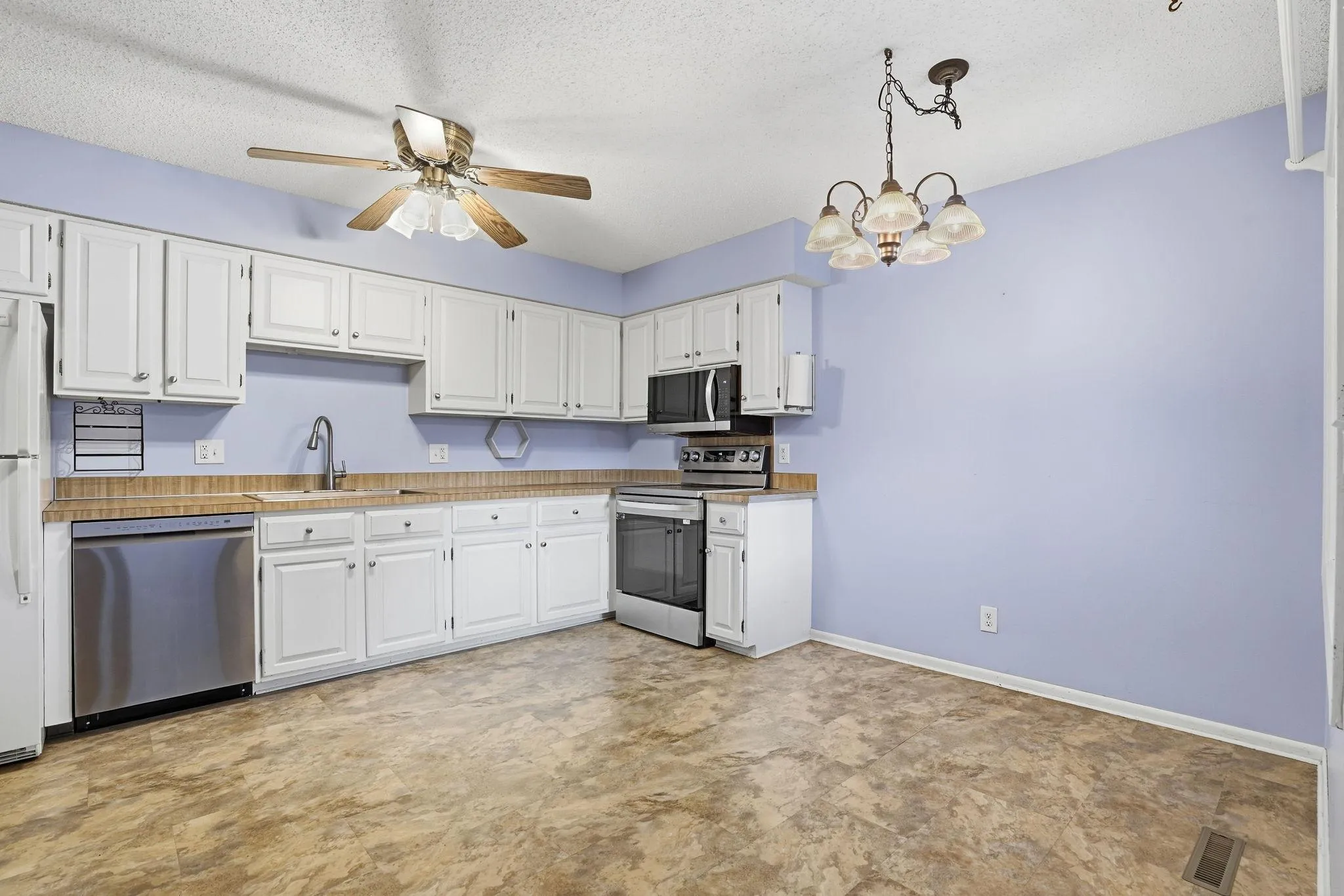 Photo 13 of 3531 Cloman Way