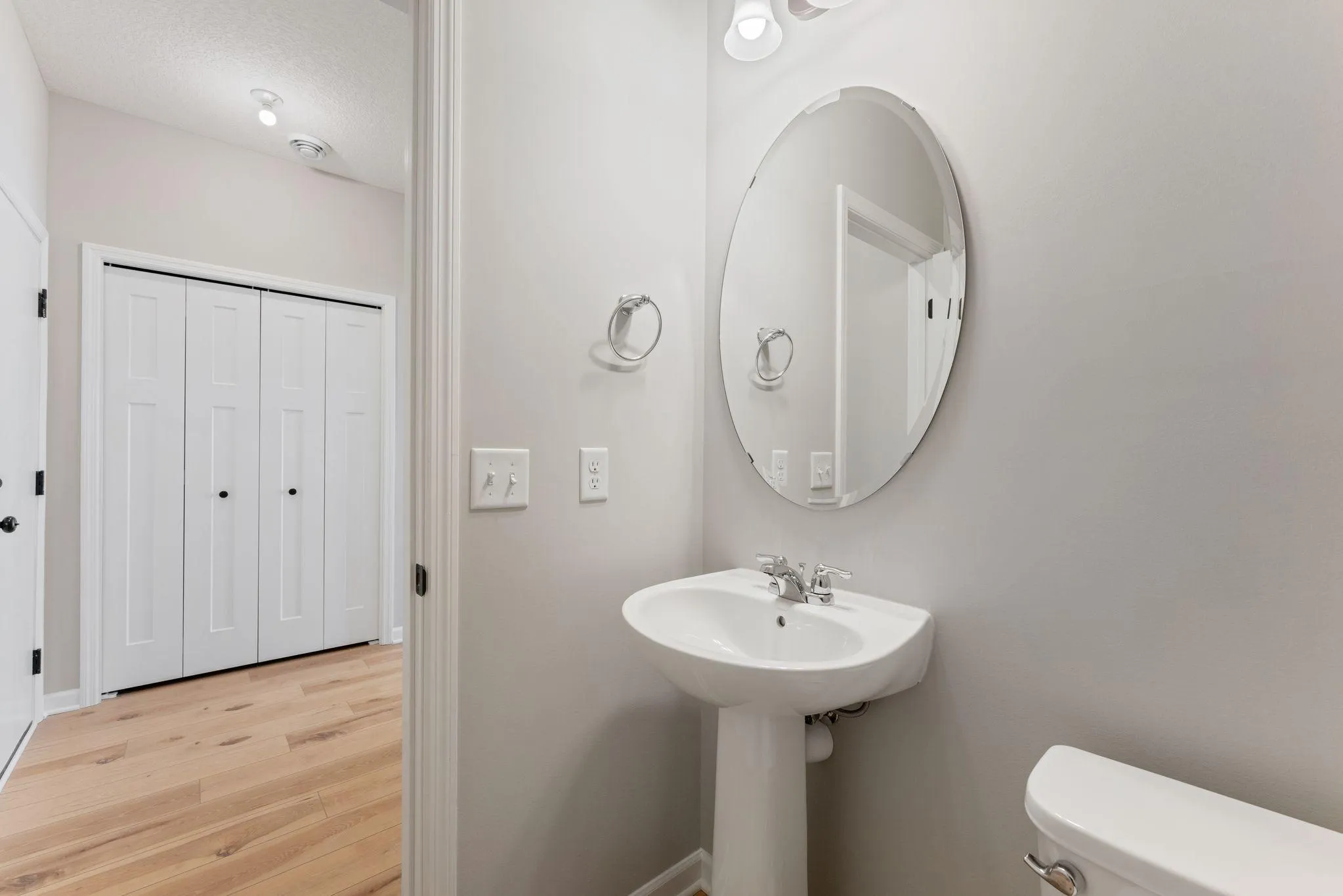 Photo 9 of 23153 Creekview Court