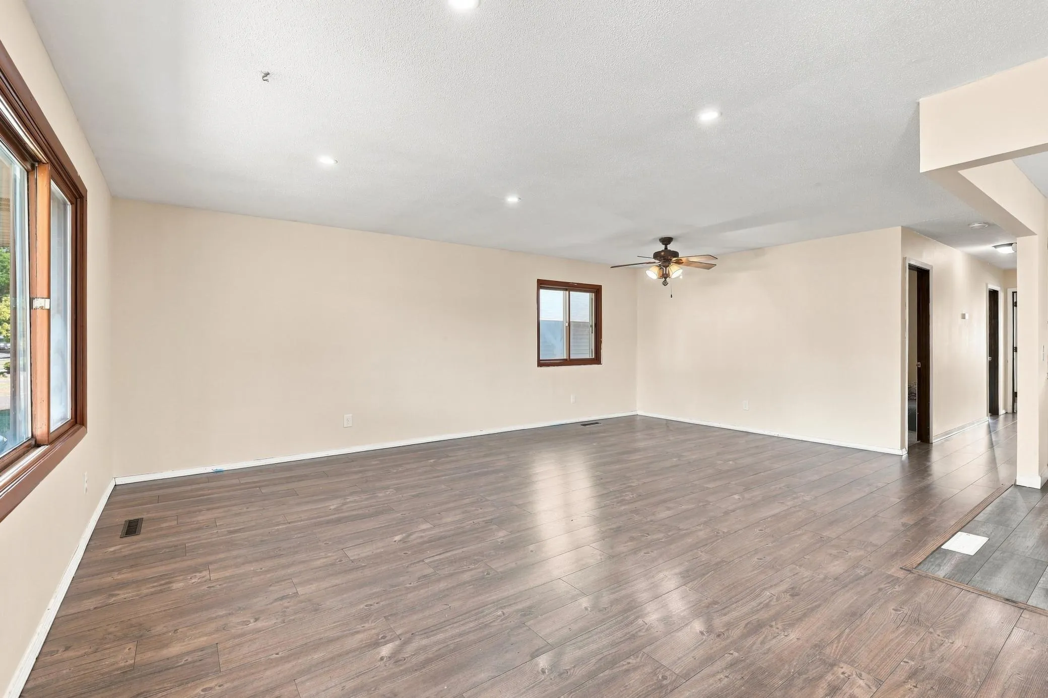 Photo 9 of 2336 12th E Avenue