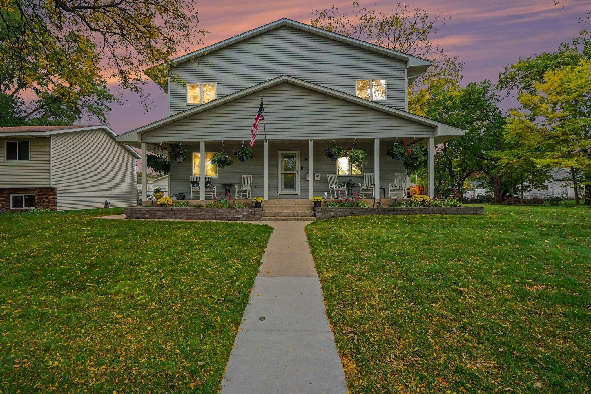 Photo 2 of 630 Summit Avenue