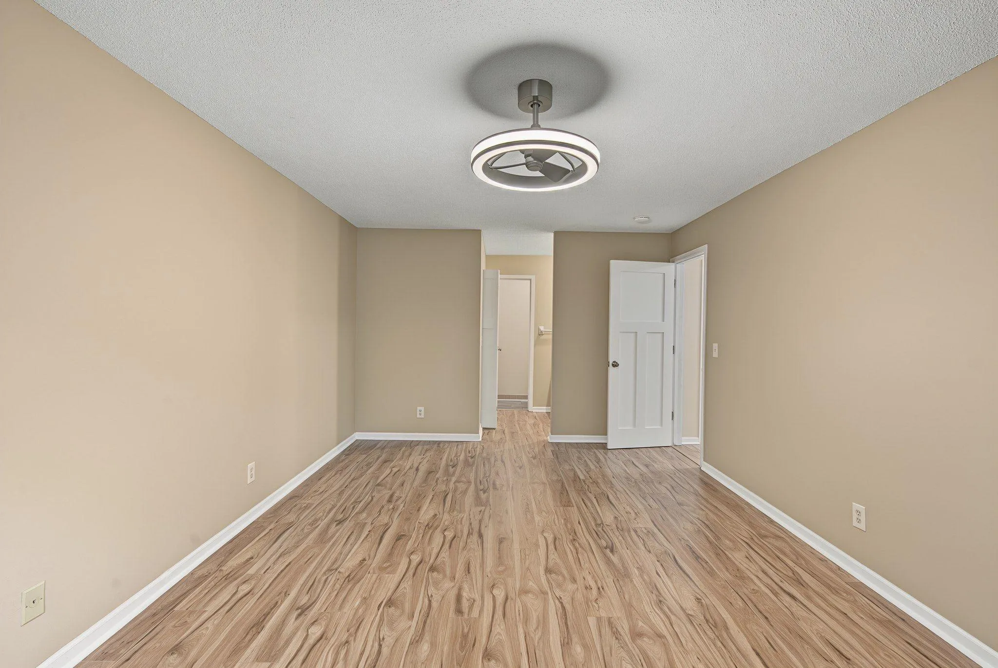 Photo 14 of 3200 Virginia S Avenue Unit 215