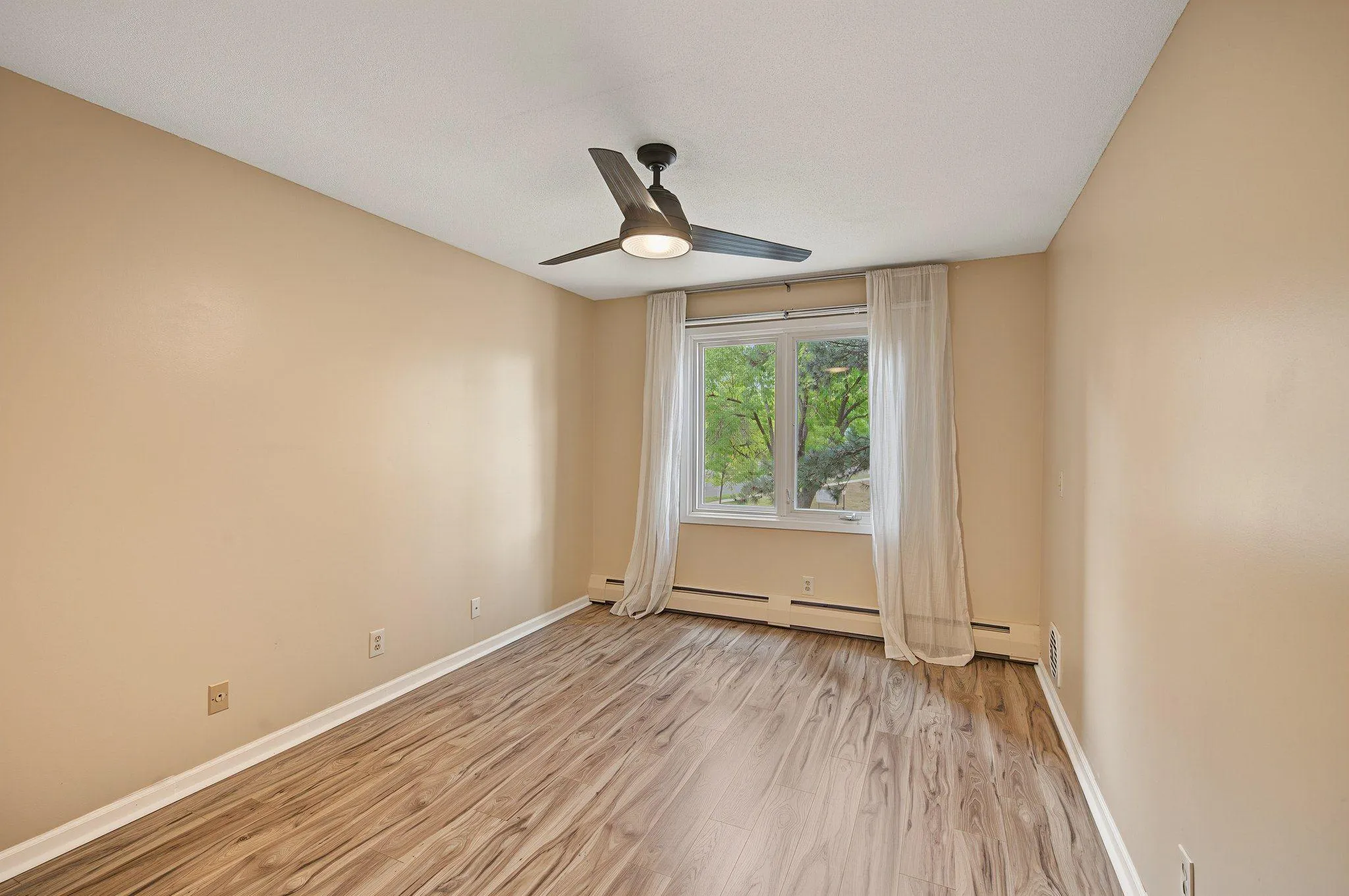 Photo 17 of 3200 Virginia S Avenue Unit 215