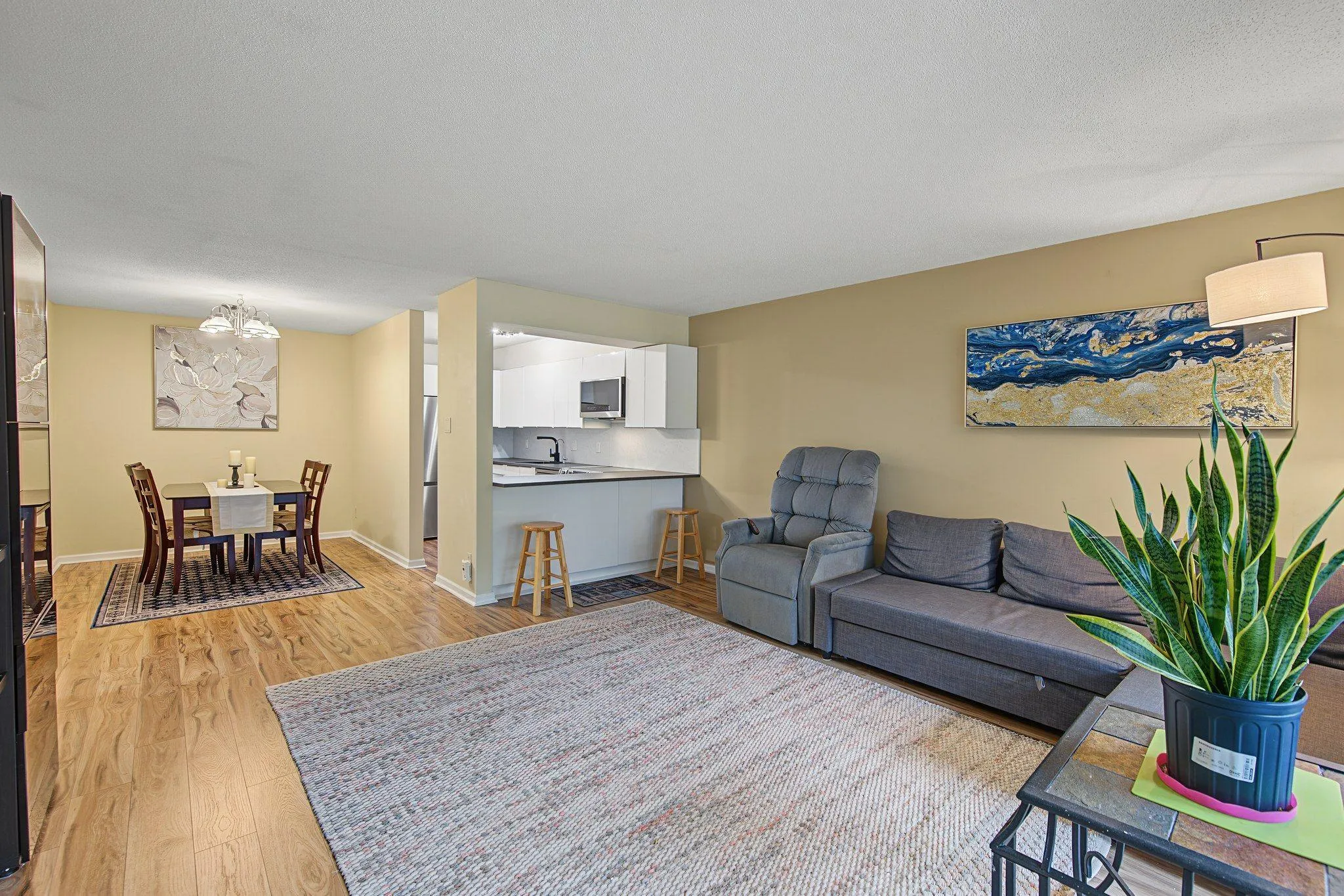 Photo 8 of 3200 Virginia S Avenue Unit 215