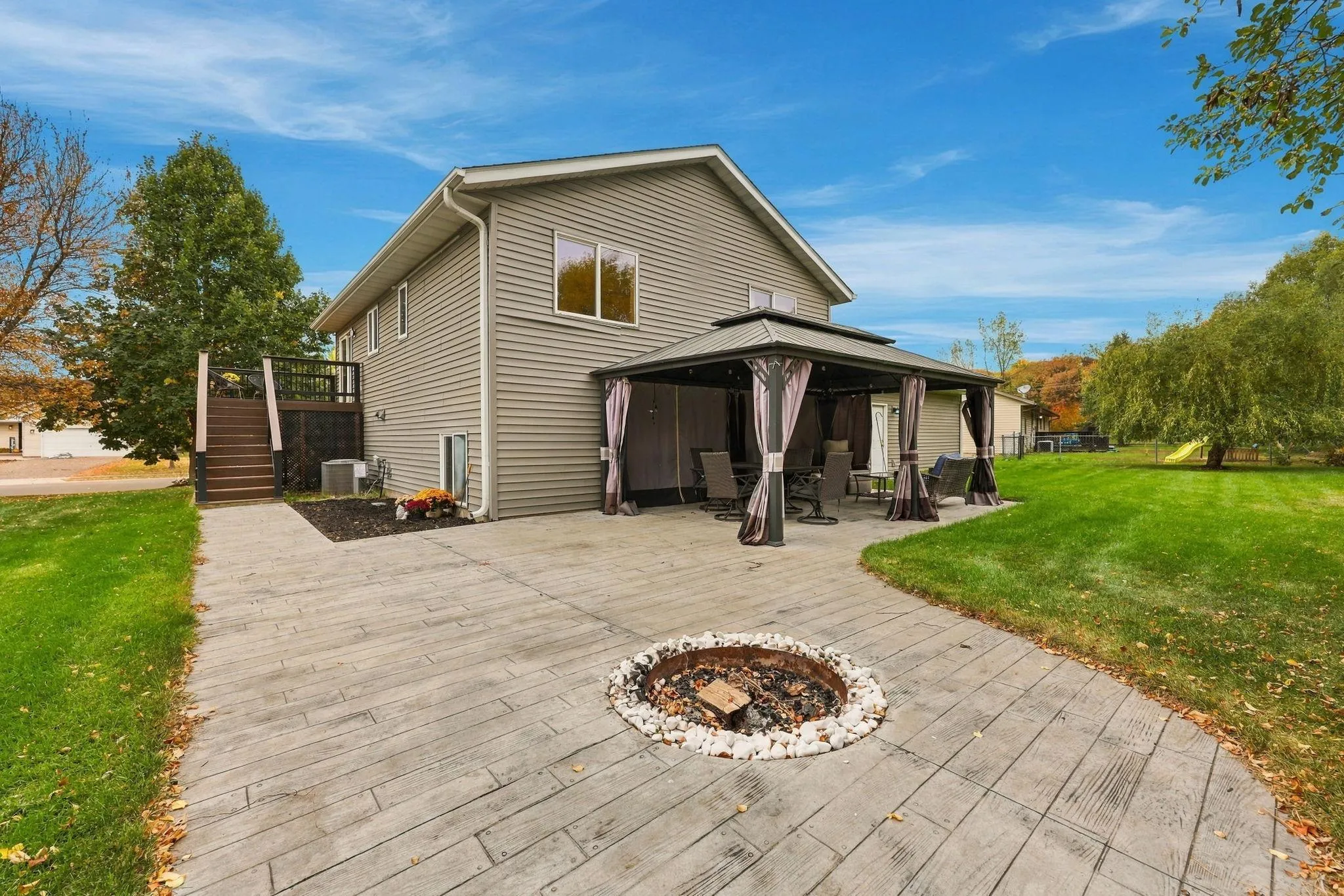 Photo 4 of 11229 Jenkins Drive