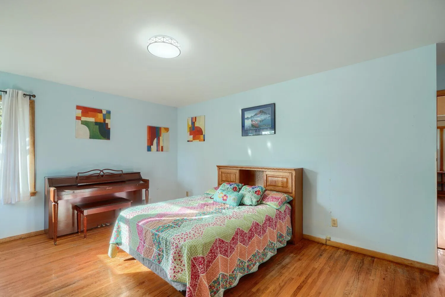Photo 9 of 830 5th W Street