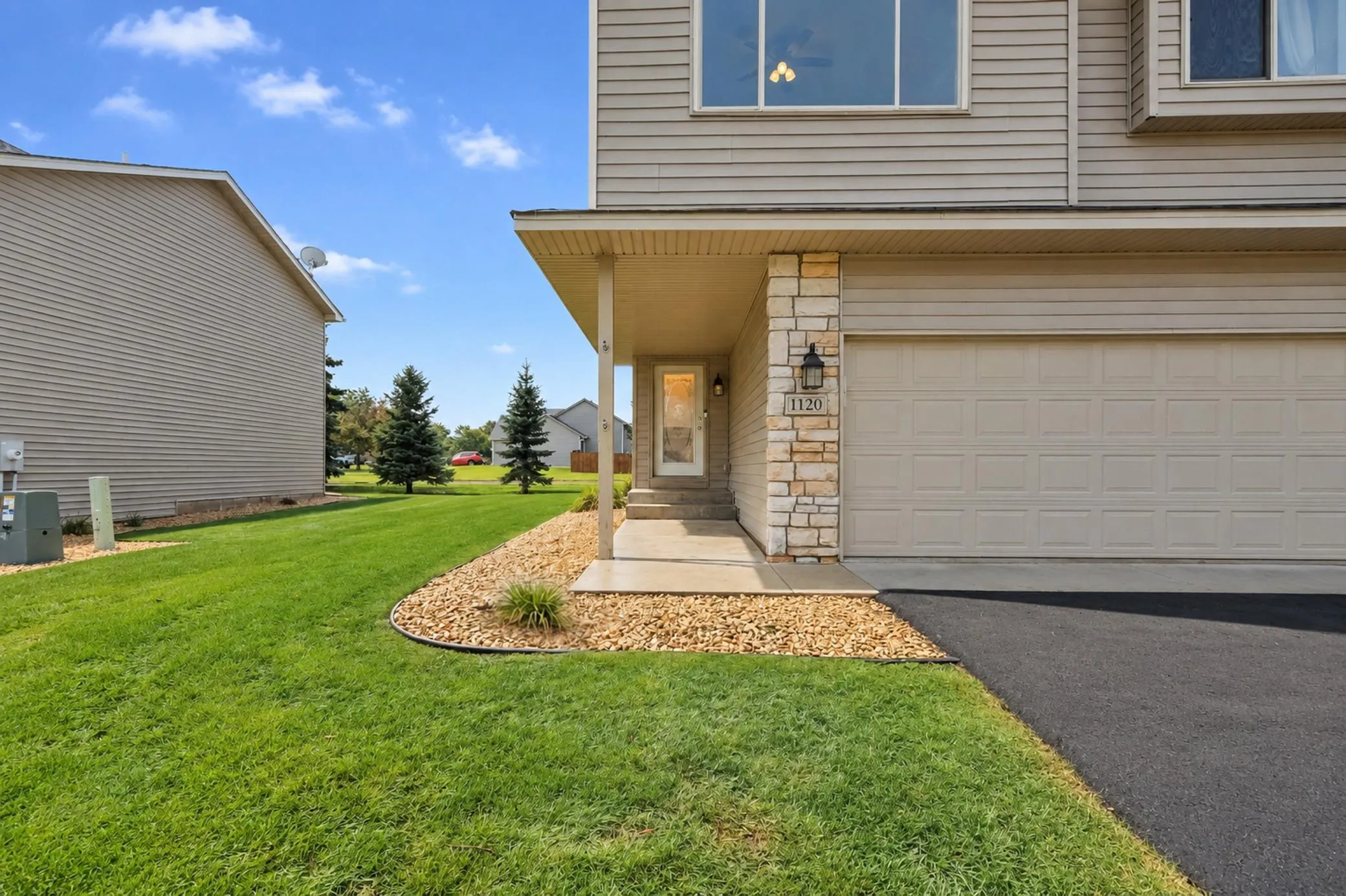Photo 3 of 1120 Bristol Lane