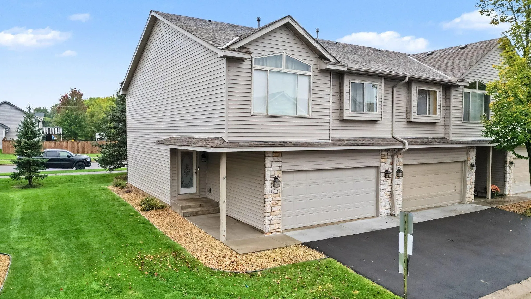 Photo 2 of 1120 Bristol Lane