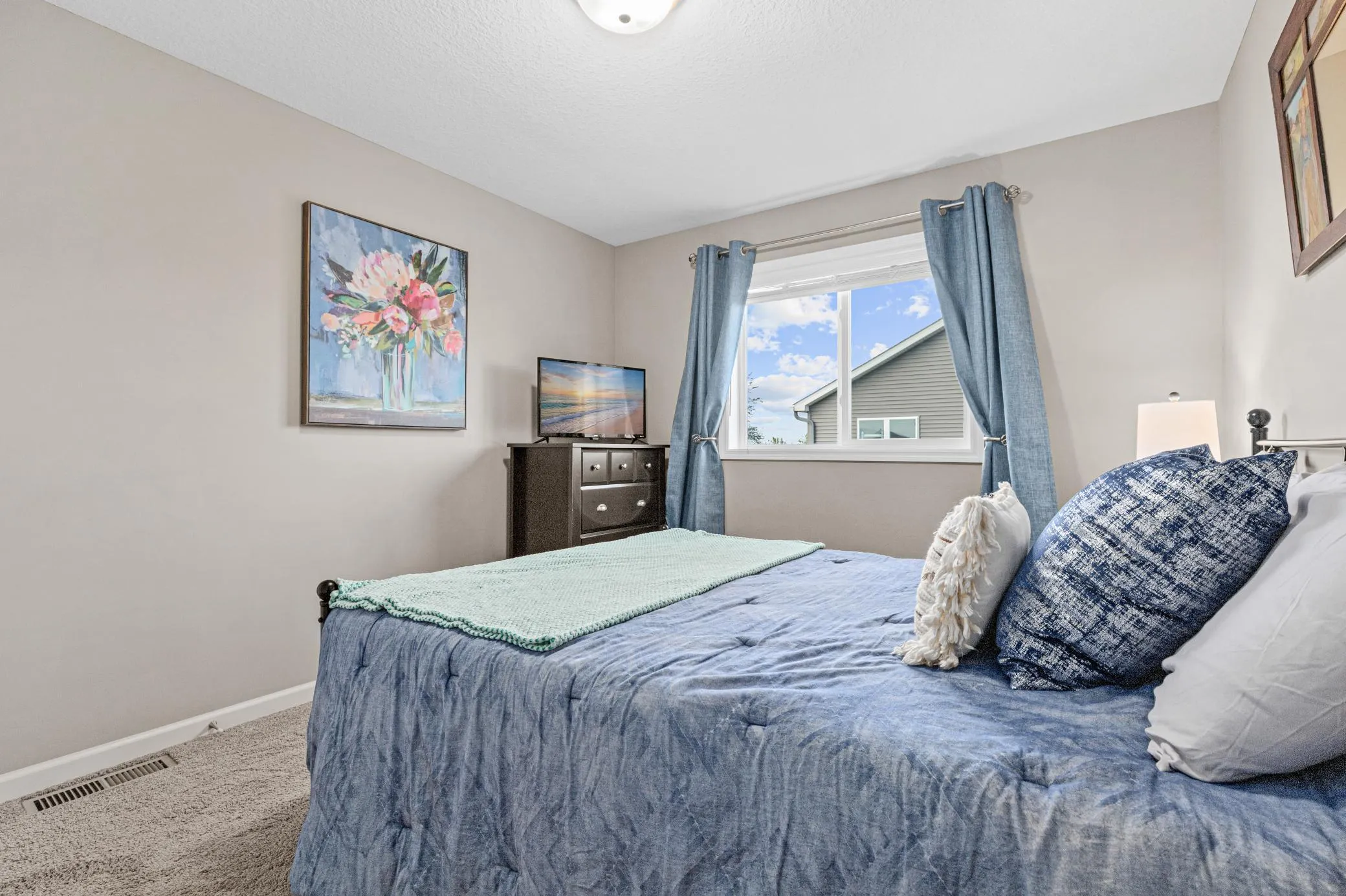 Photo 13 of 6642 96th S Street