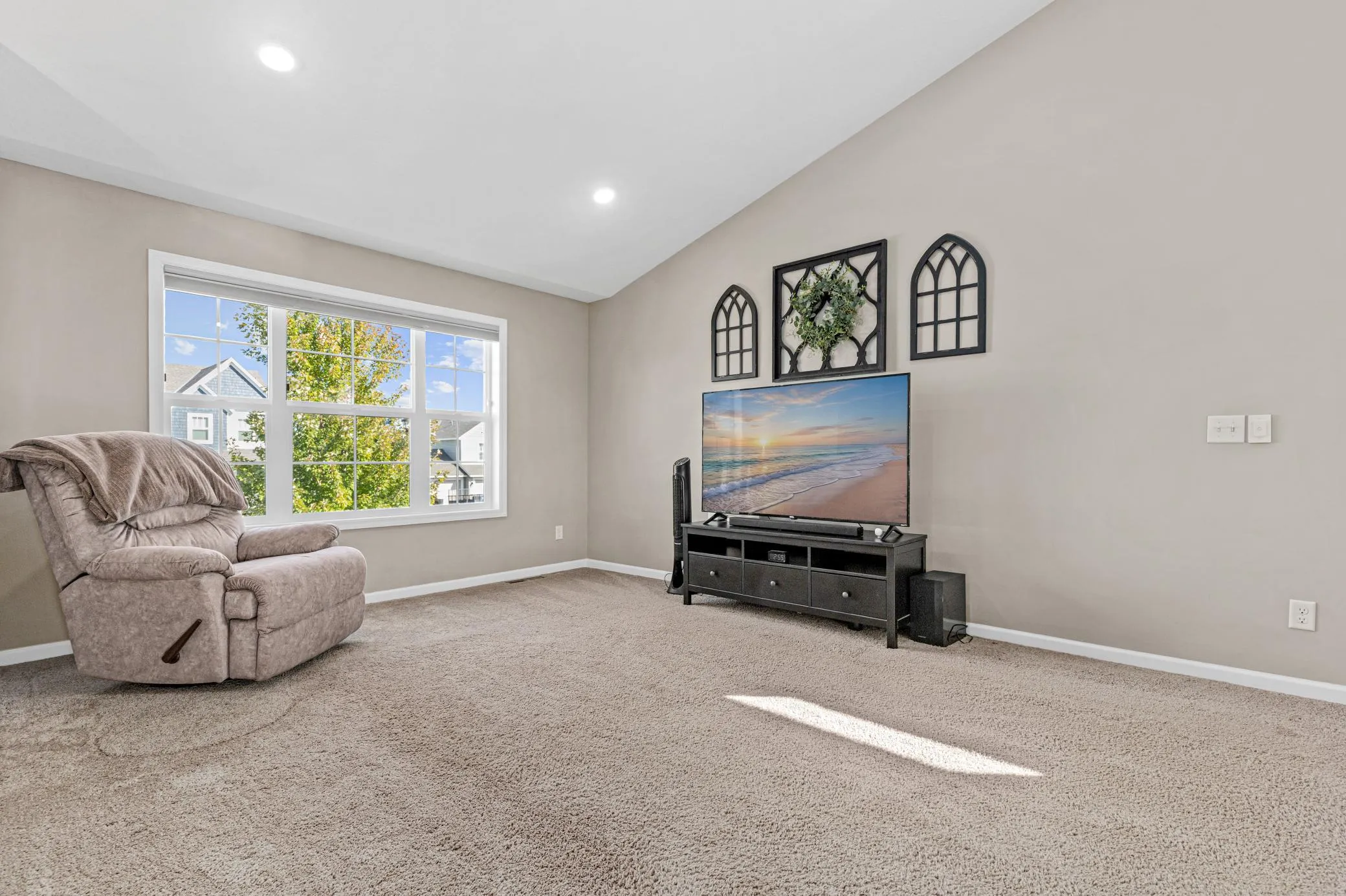 Photo 6 of 6642 96th S Street