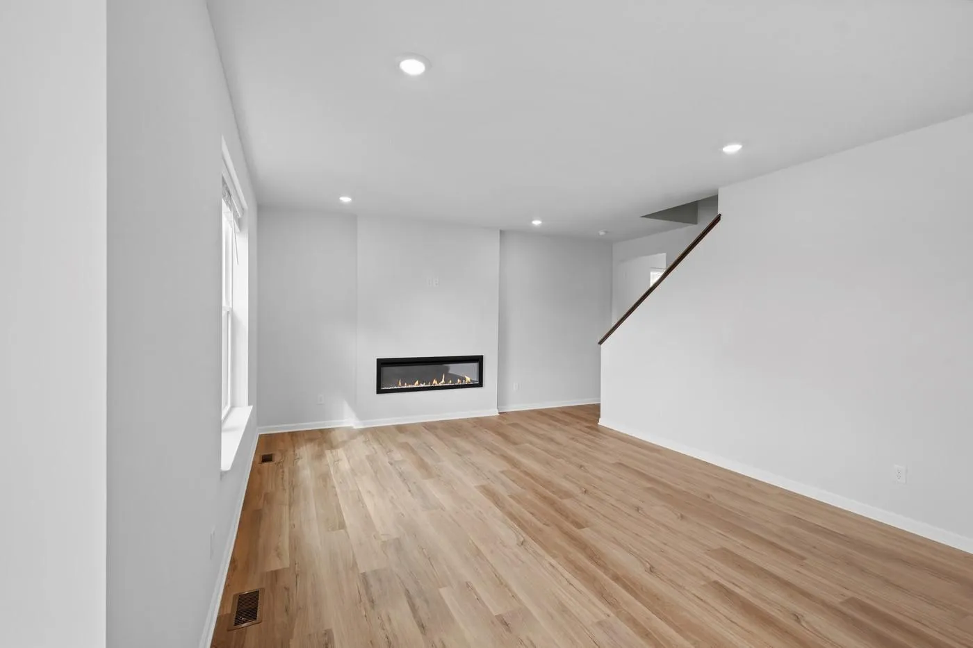 Photo 10 of 11635 Langston Ne Avenue