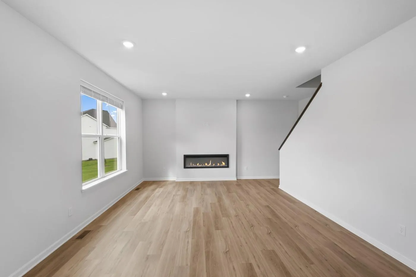 Photo 11 of 11635 Langston Ne Avenue