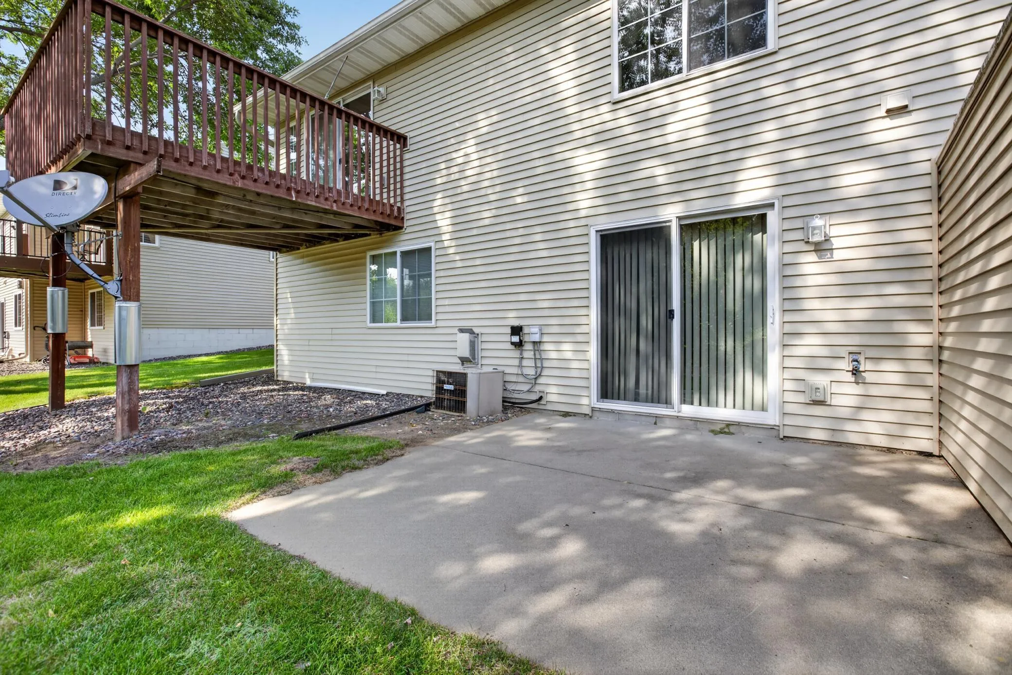 Photo 8 of 1007 N Rum River Drive