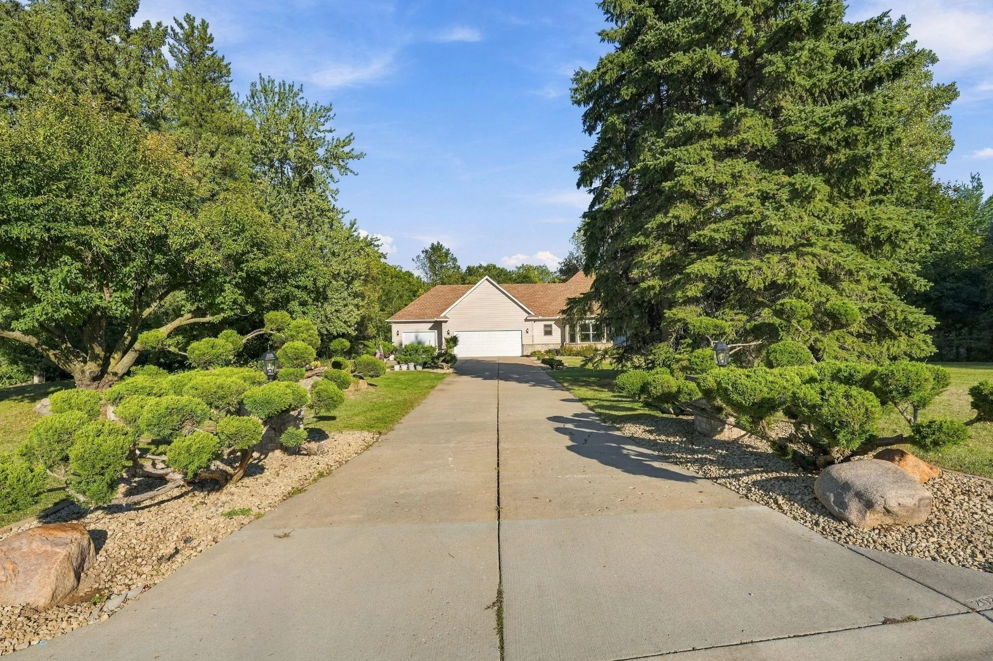 Photo 4 of 975 Jewel N Avenue
