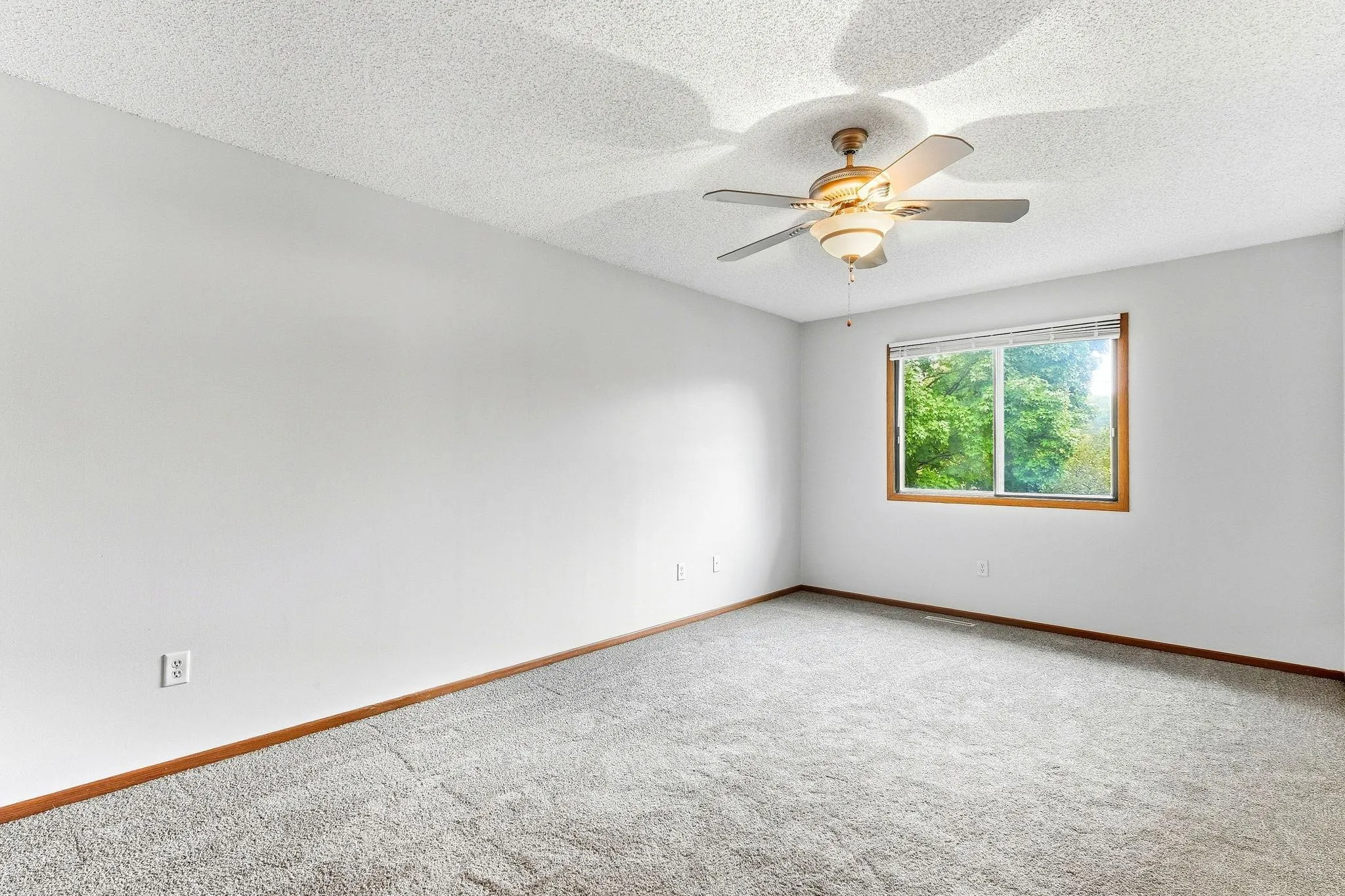 Photo 8 of 2606 Brookdale Lane