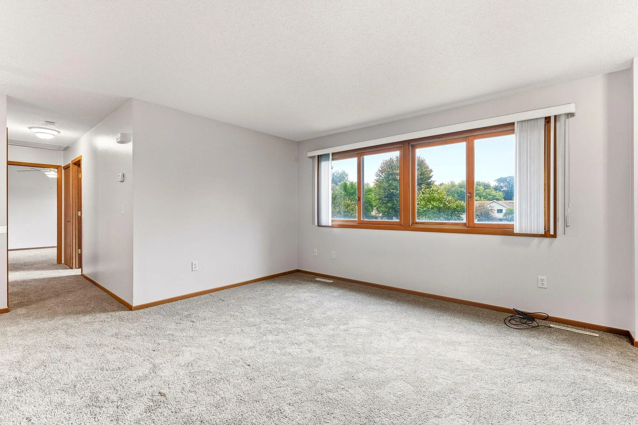 Photo 4 of 2606 Brookdale Lane