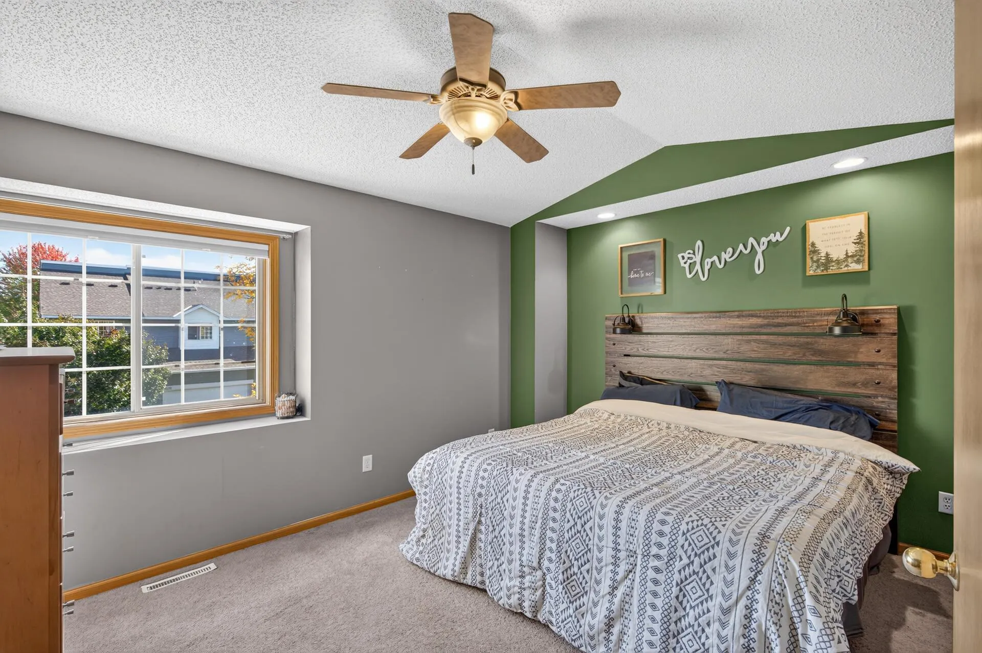 Photo 10 of 7623 Palomino Ne Avenue
