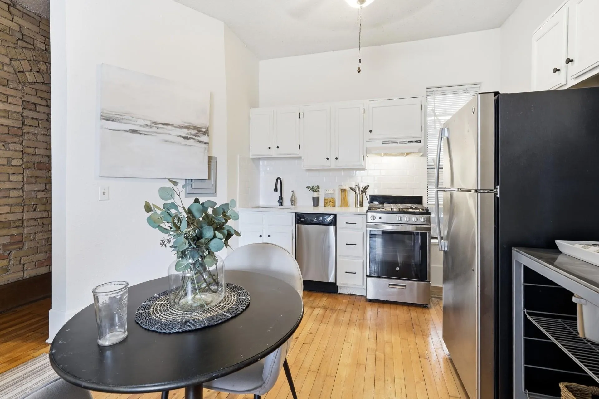 Photo 3 of 605 S 9th Street Unit 6
