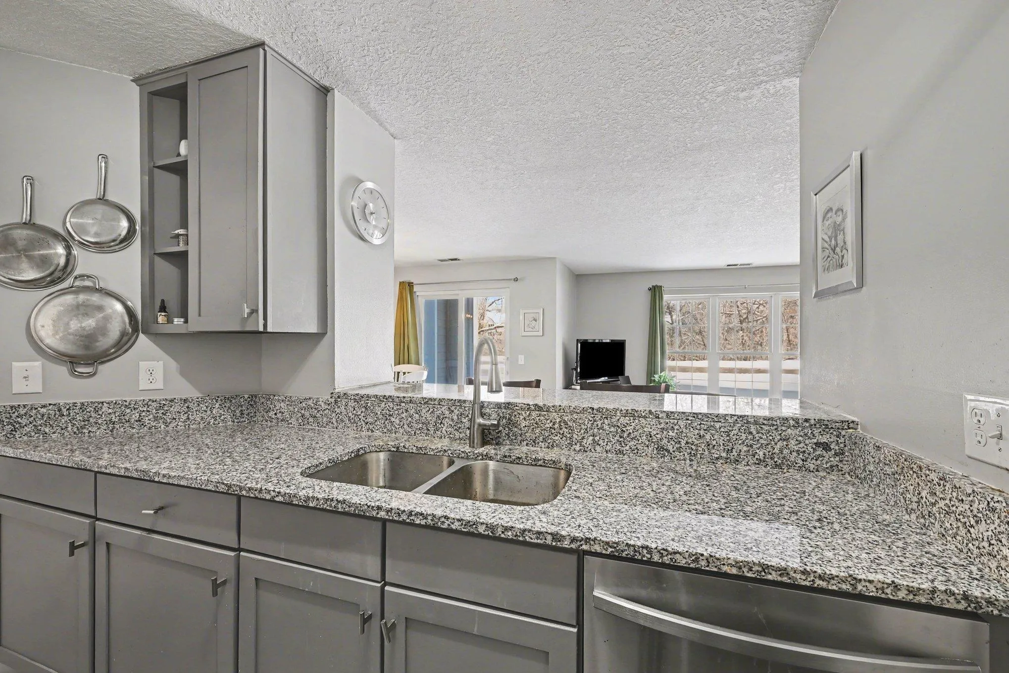 Photo 10 of 6165 Chasewood Parkway Unit 1