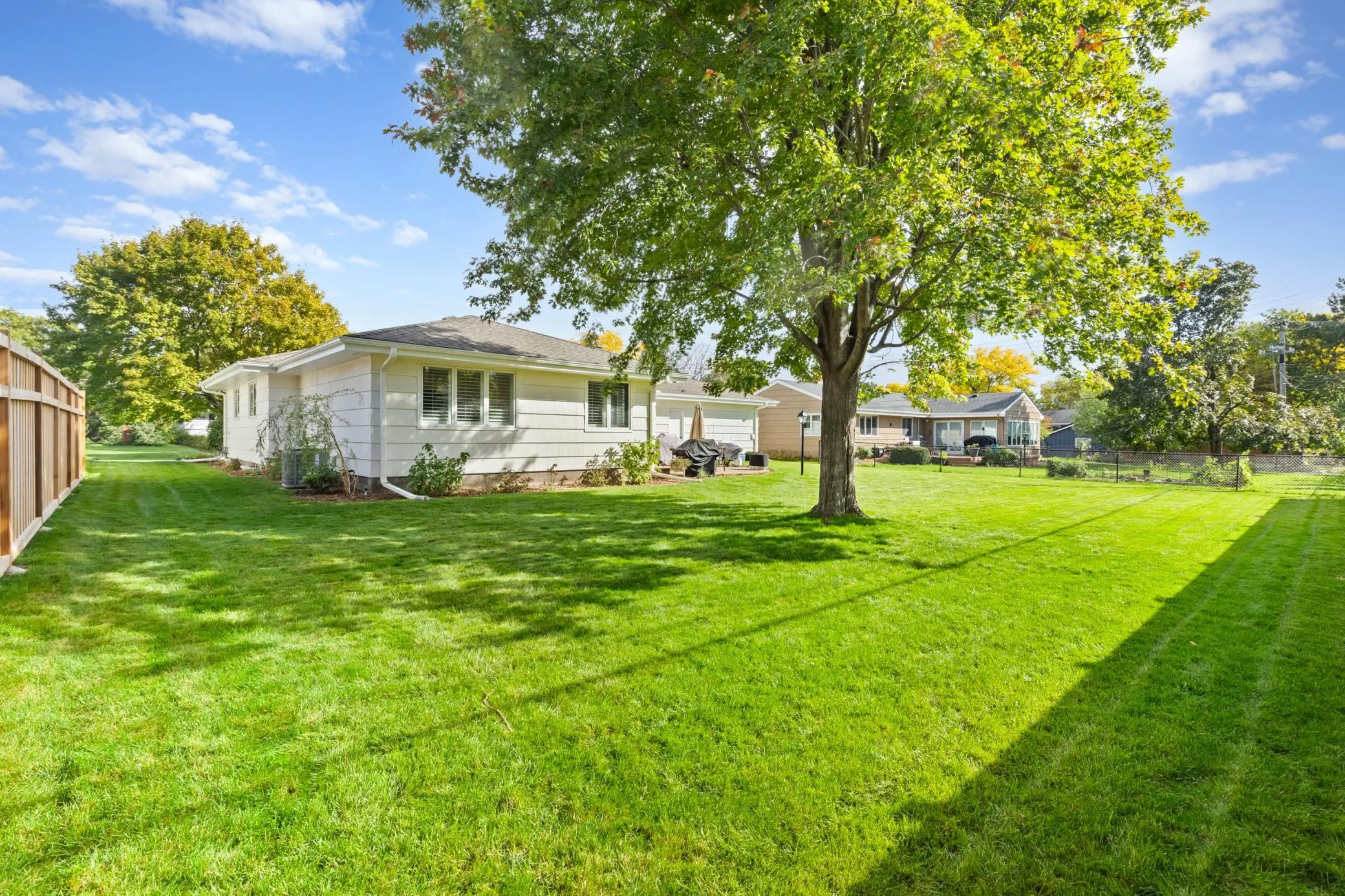 Photo 33 of 7132 Glouchester Avenue
