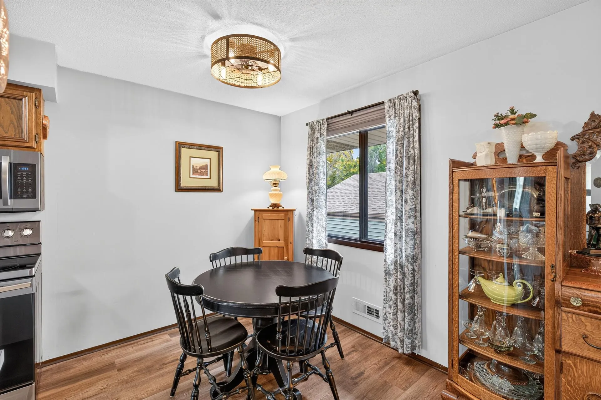 Photo 8 of 1802 Humboldt Avenue
