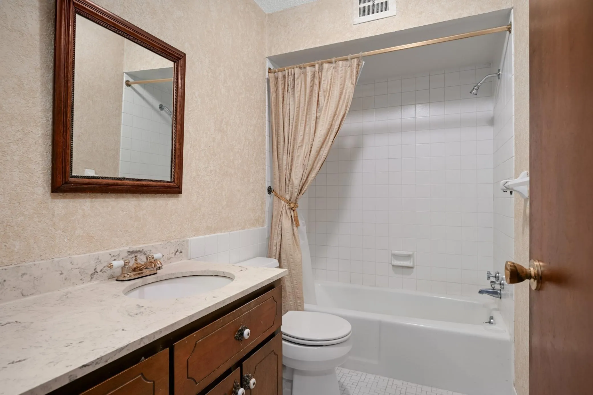 Photo 24 of 4380 Brookside Court Unit 118