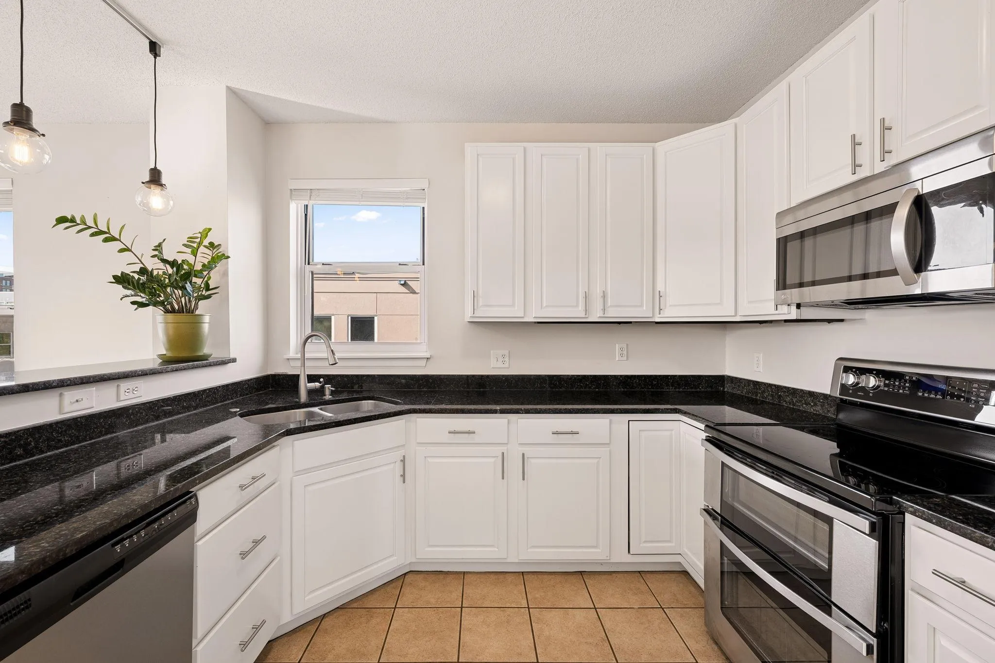 Photo 9 of 575 N 1st Street Unit 404